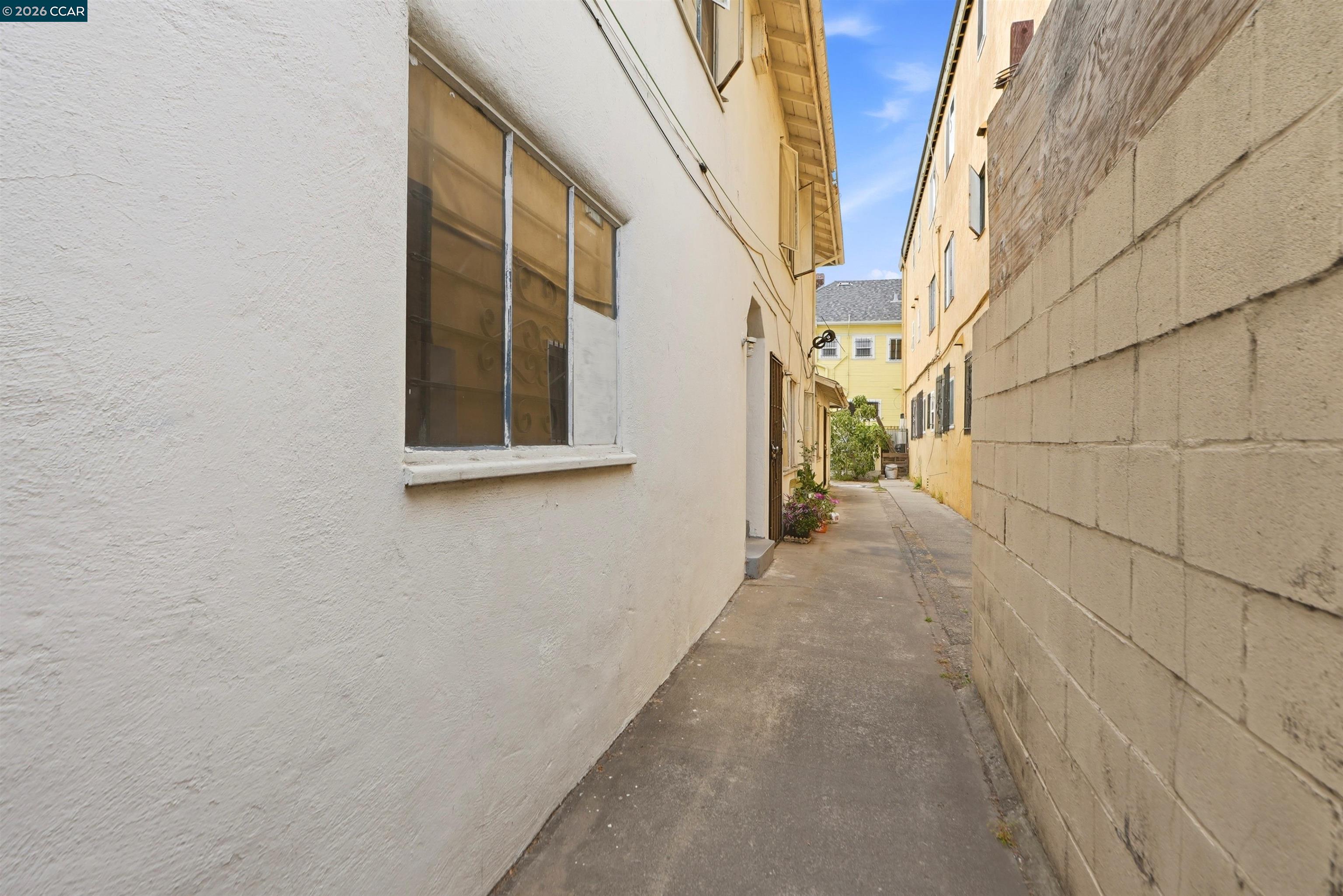 1439 7Th Ave, Oakland CA 94606 — photo 11