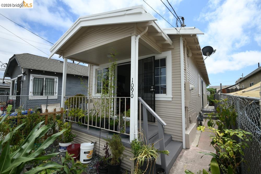 1090 70th Ave, Oakland