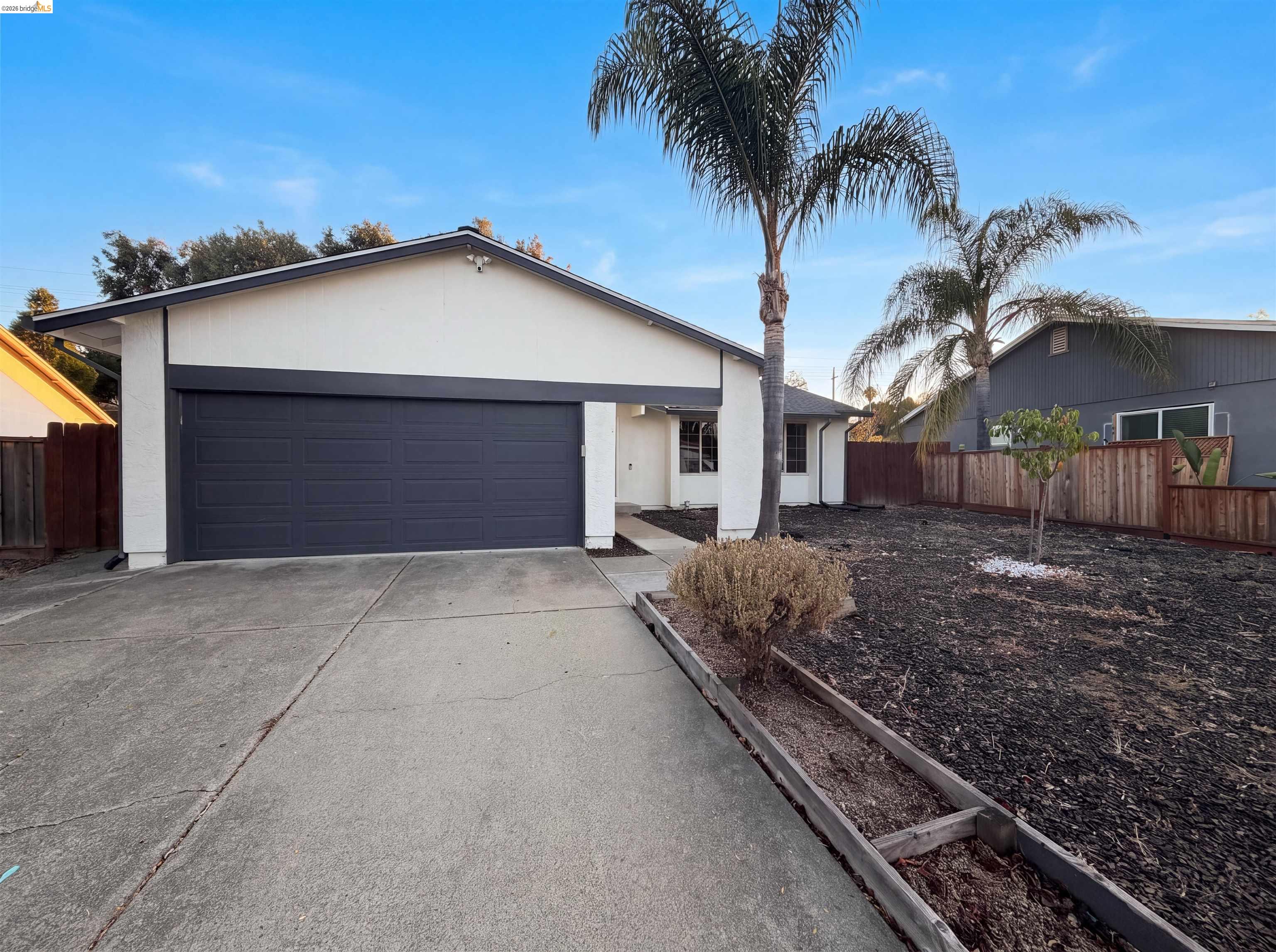 112 Aster Ct, Hercules