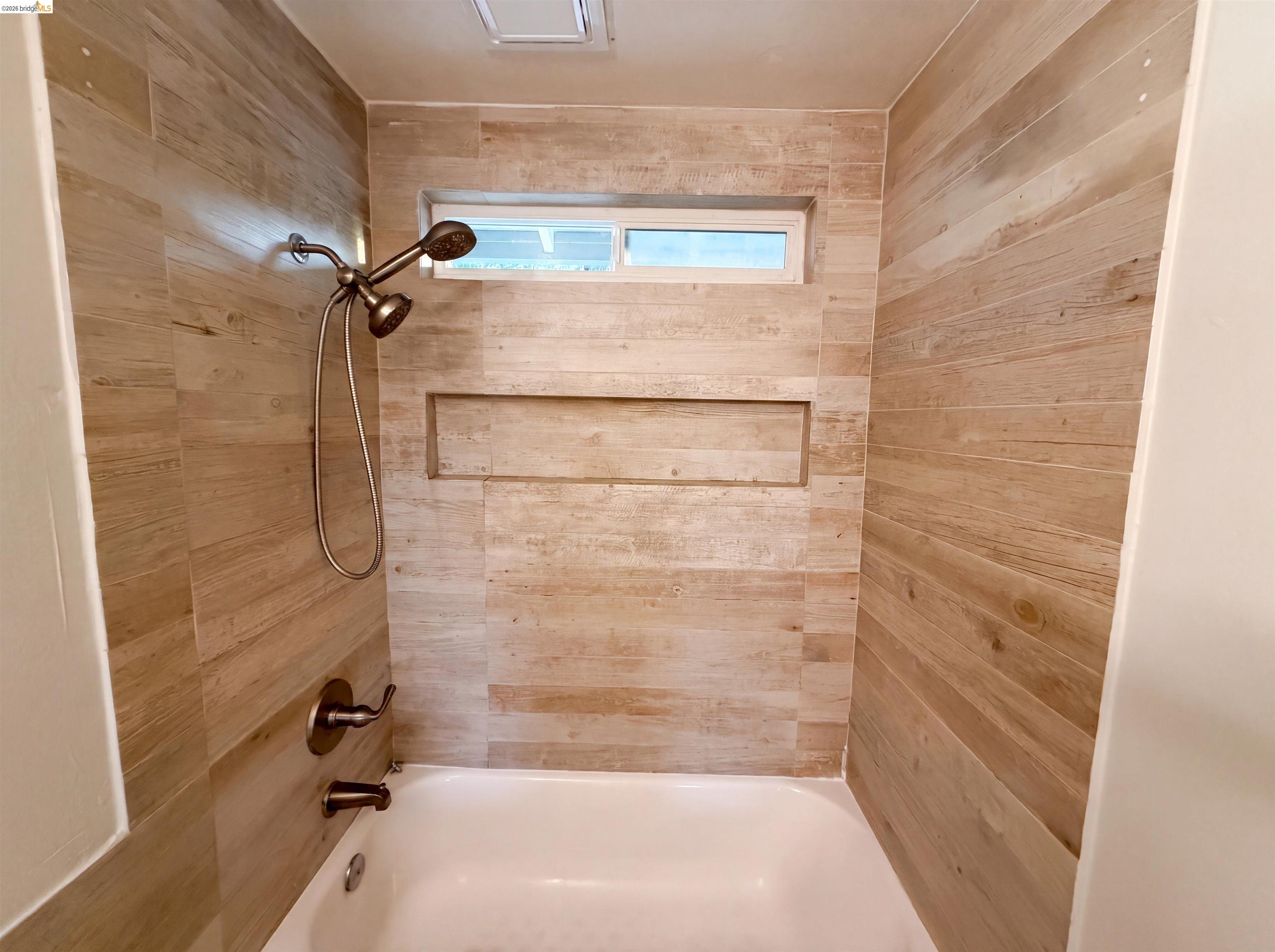 112 Aster Ct, Hercules CA 94547 — photo 9
