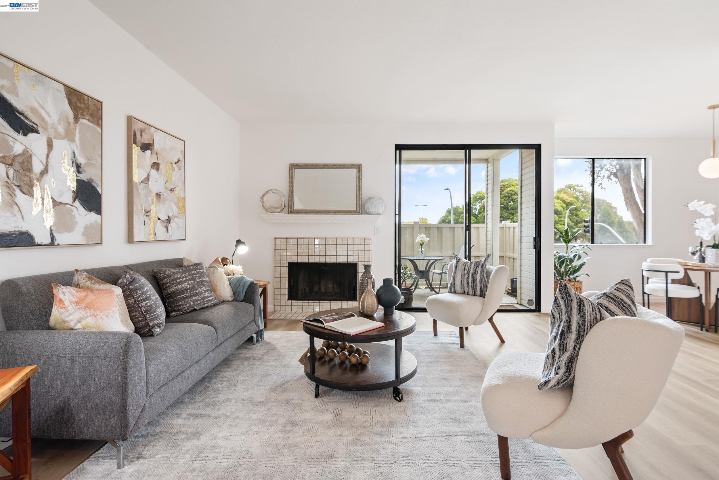 3773 Stoneglen, Richmond