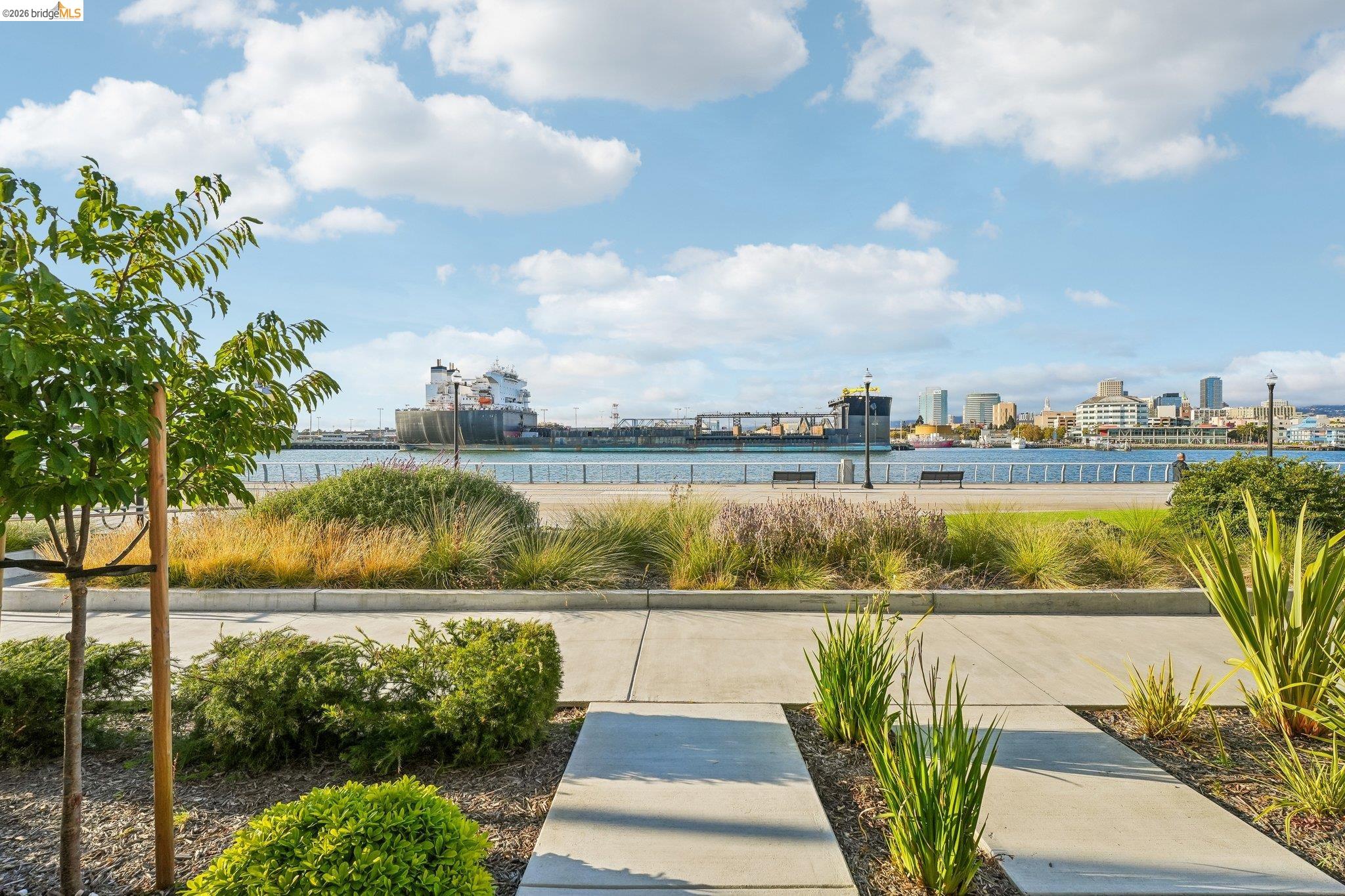 453 Sentinel Dr, Alameda CA 94501 — photo 9