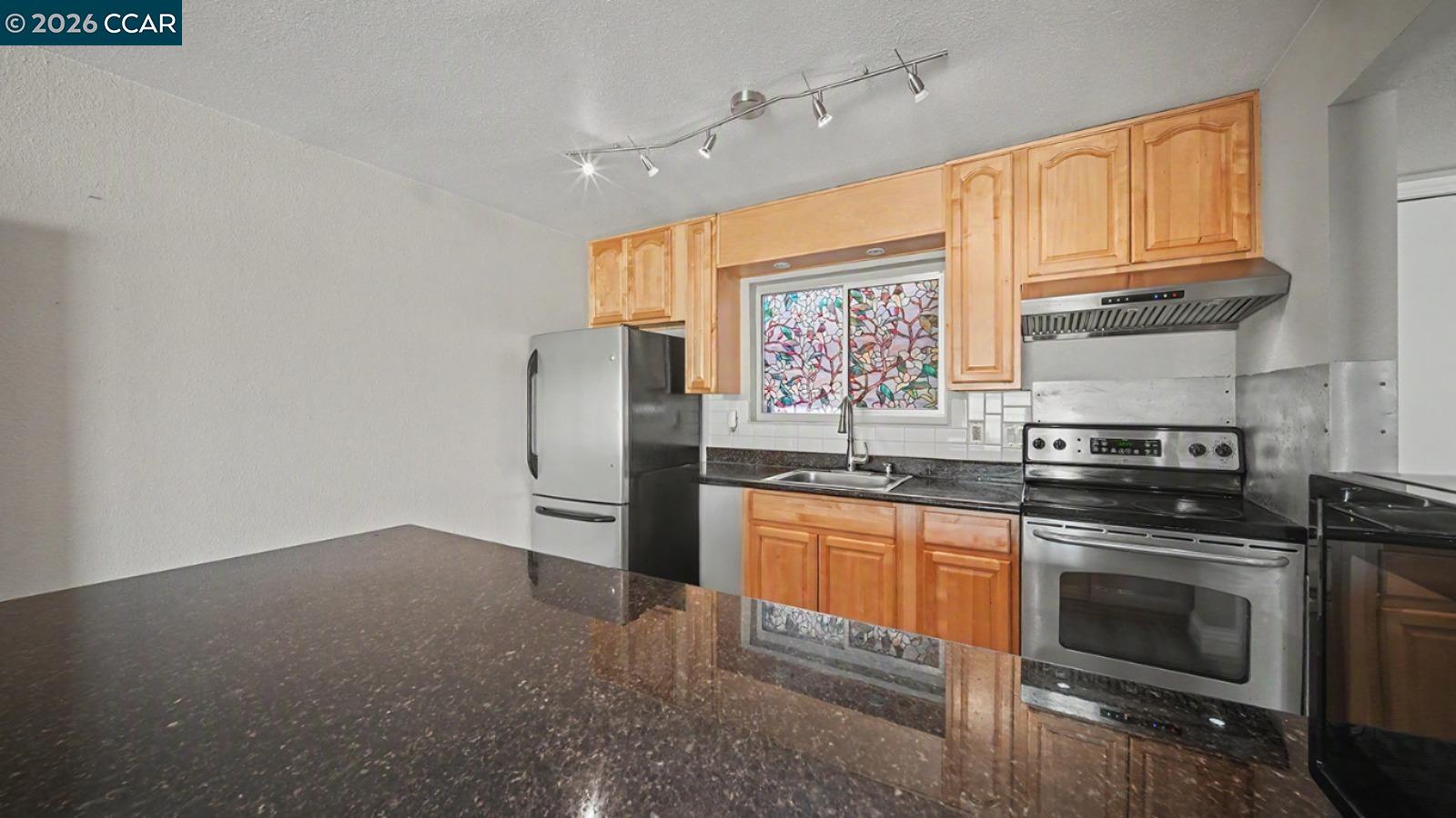 2426 Lincoln Ave # J, Alameda CA 94501 — photo 8