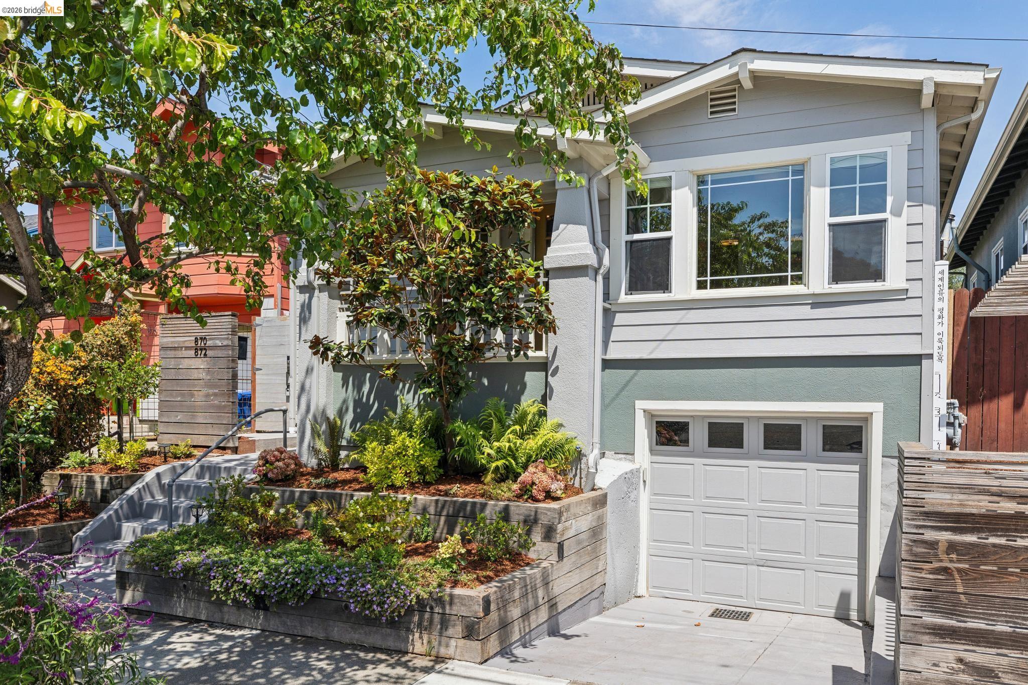 870 43rd St, Oakland