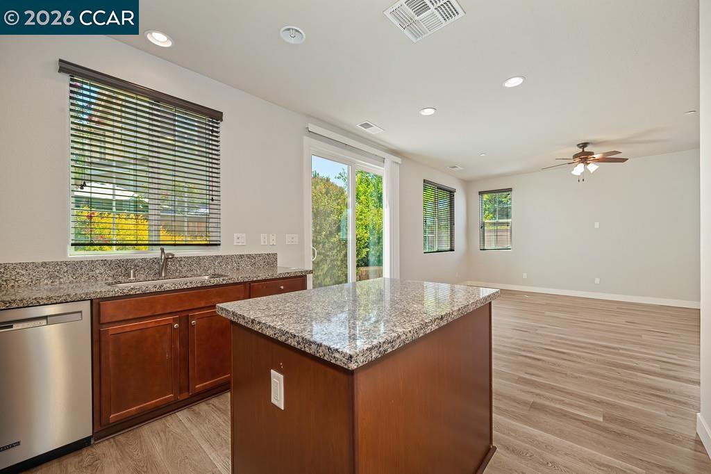 741 Candela Cir, Sacramento CA 95835 — photo 11
