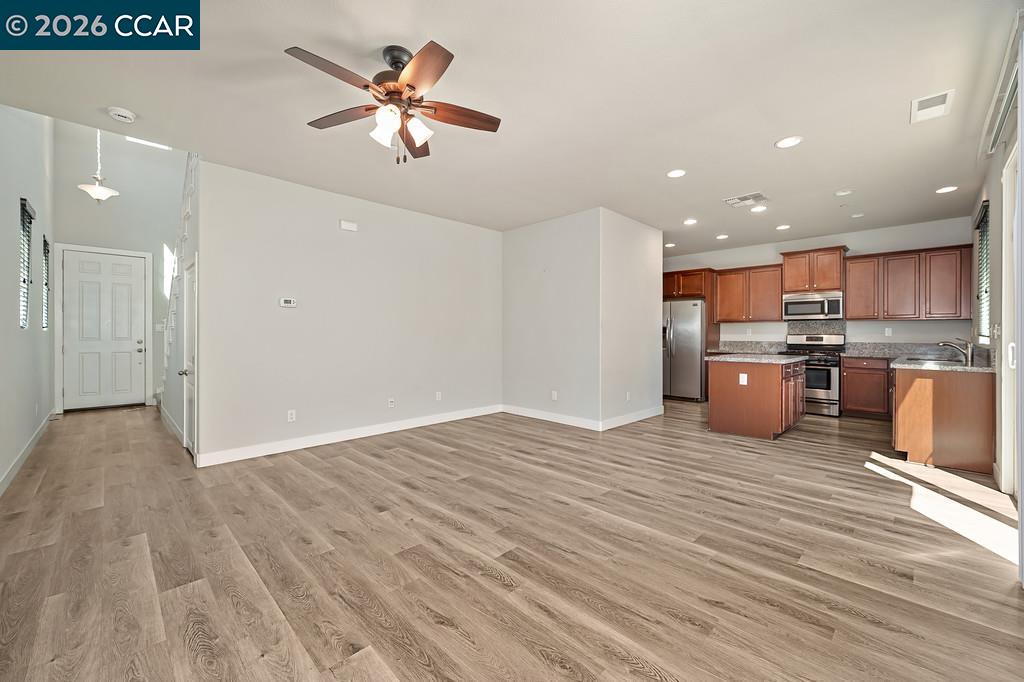 741 Candela Cir, Sacramento CA 95835 — photo 5