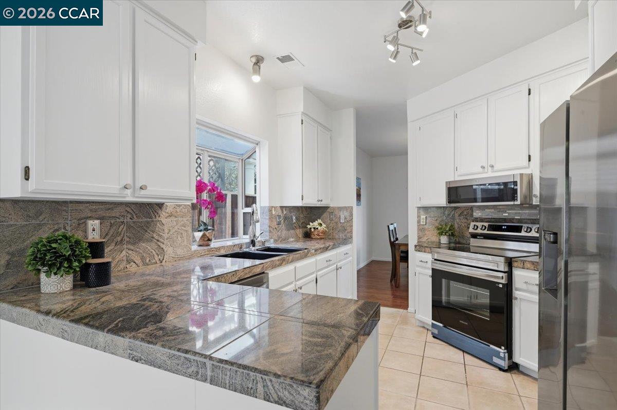 1324 Canyon Side Ave, San Ramon CA 94582 — photo 11