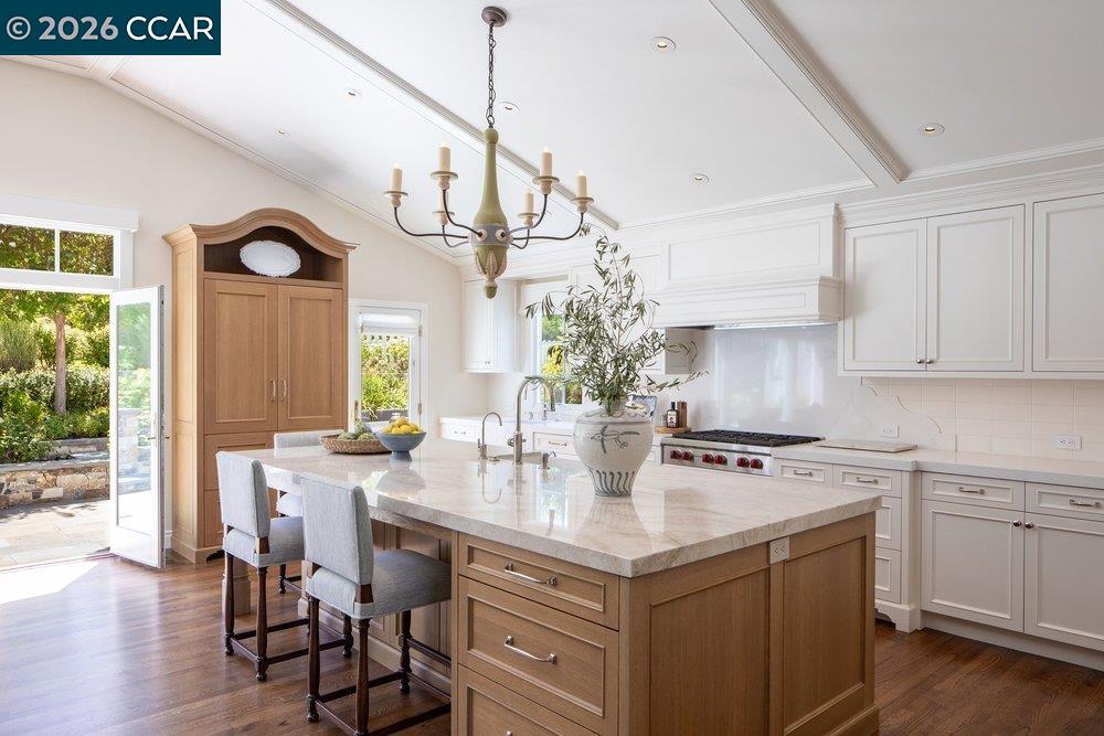 694 Los Palos Dr, Lafayette CA 94549 — photo 8
