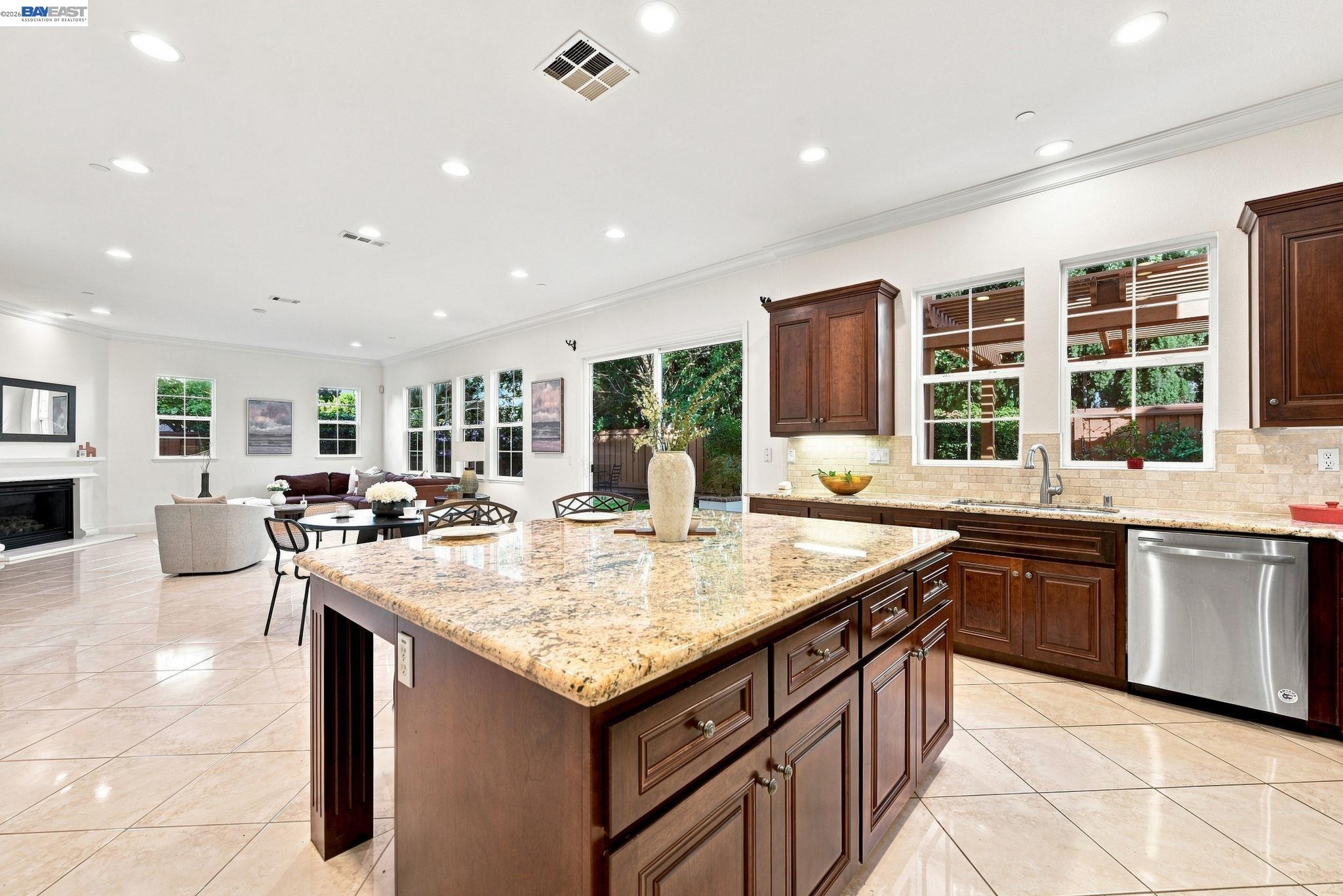 4568 Martin St, Union City CA 94587 — photo 15