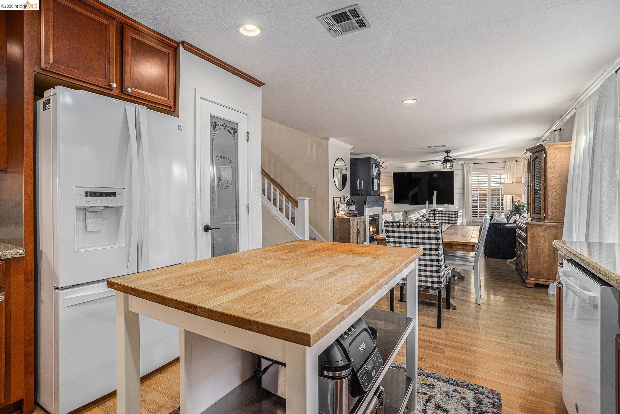 266 Brady Street, Martinez CA 94553 — photo 13
