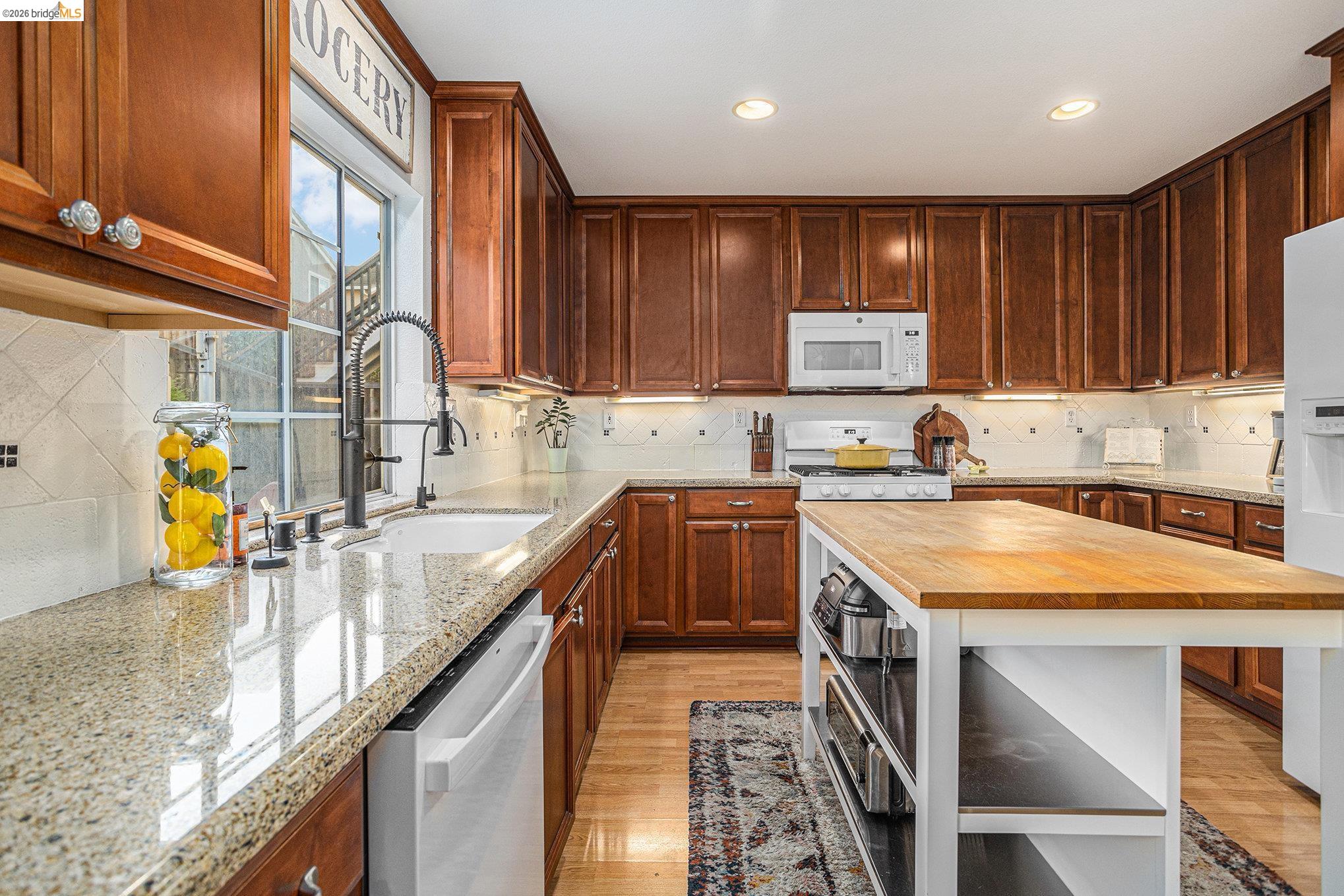 266 Brady Street, Martinez CA 94553 — photo 10