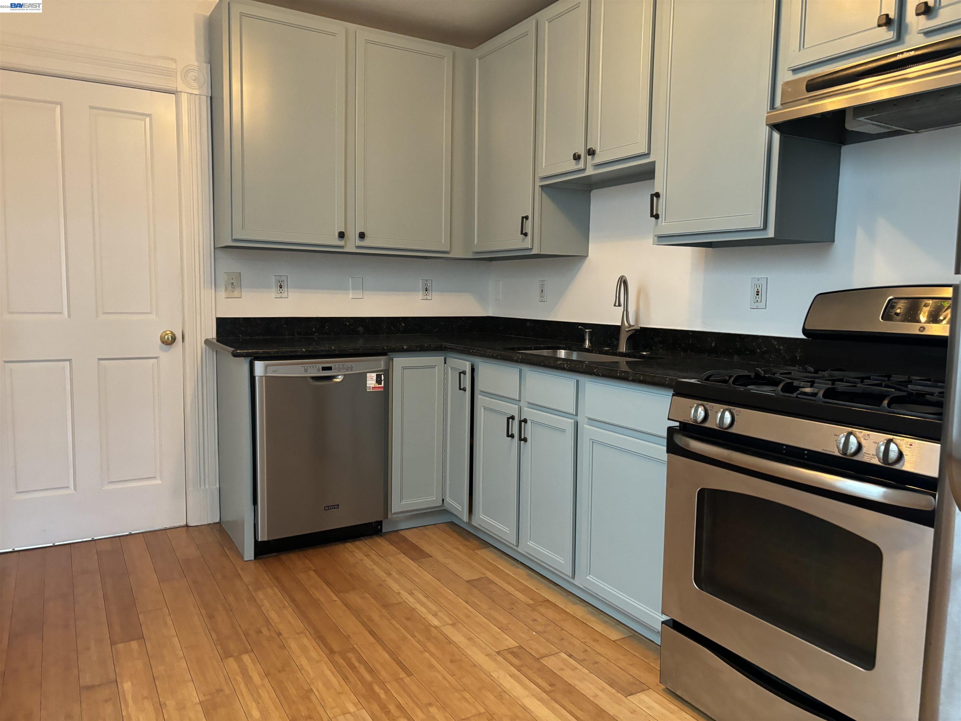 1221 Campbell, Oakland CA 94607 — photo 22