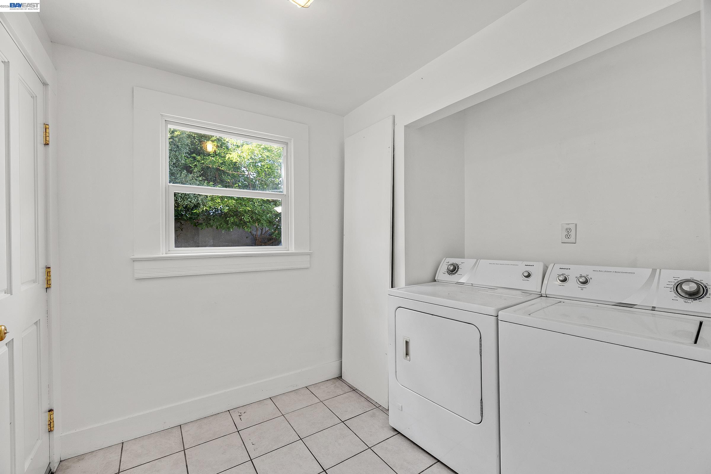 1221 Campbell, Oakland CA 94607 — photo 38