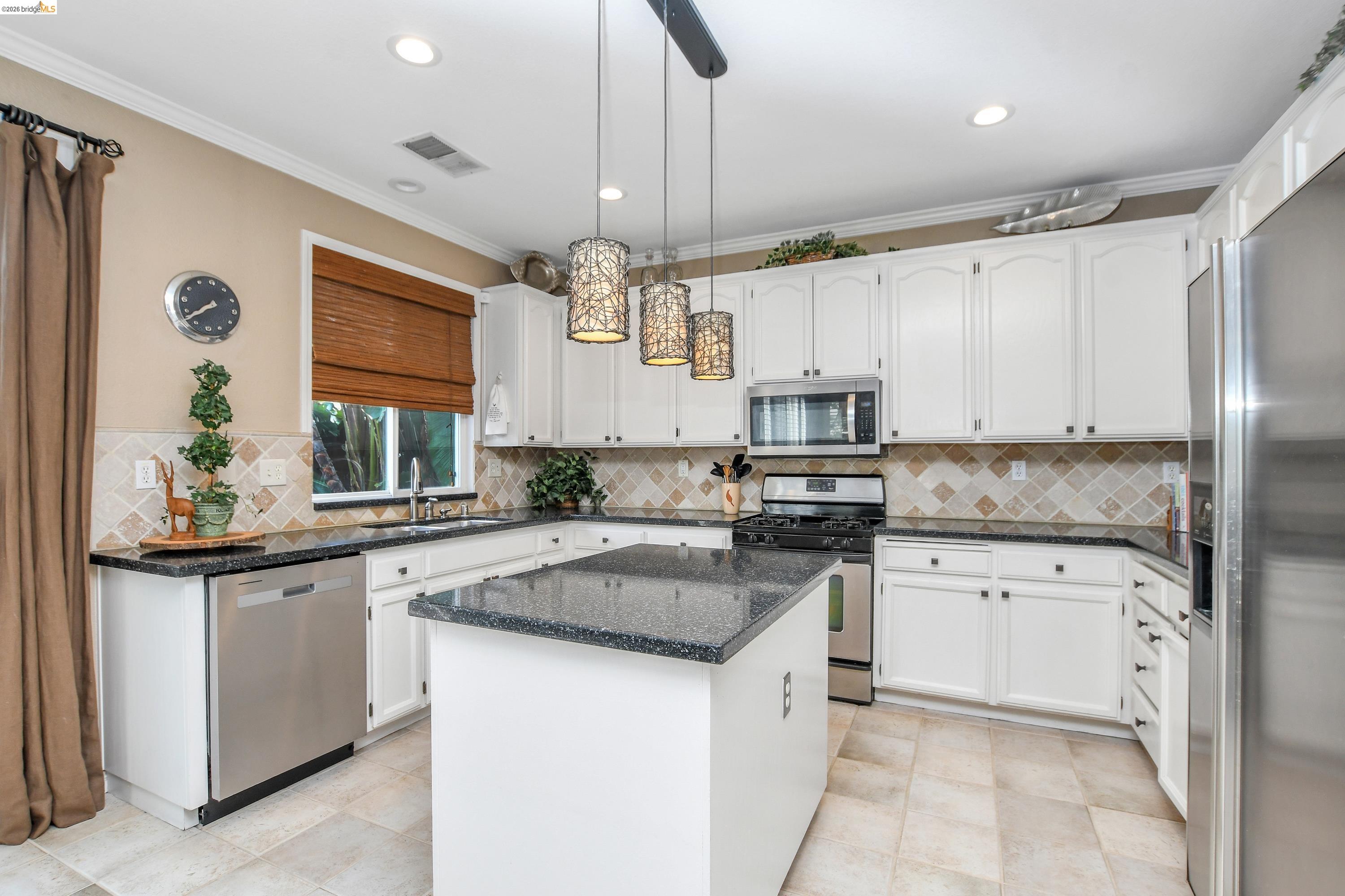 1372 Fruitwood Way, Tracy CA 95376 — photo 12