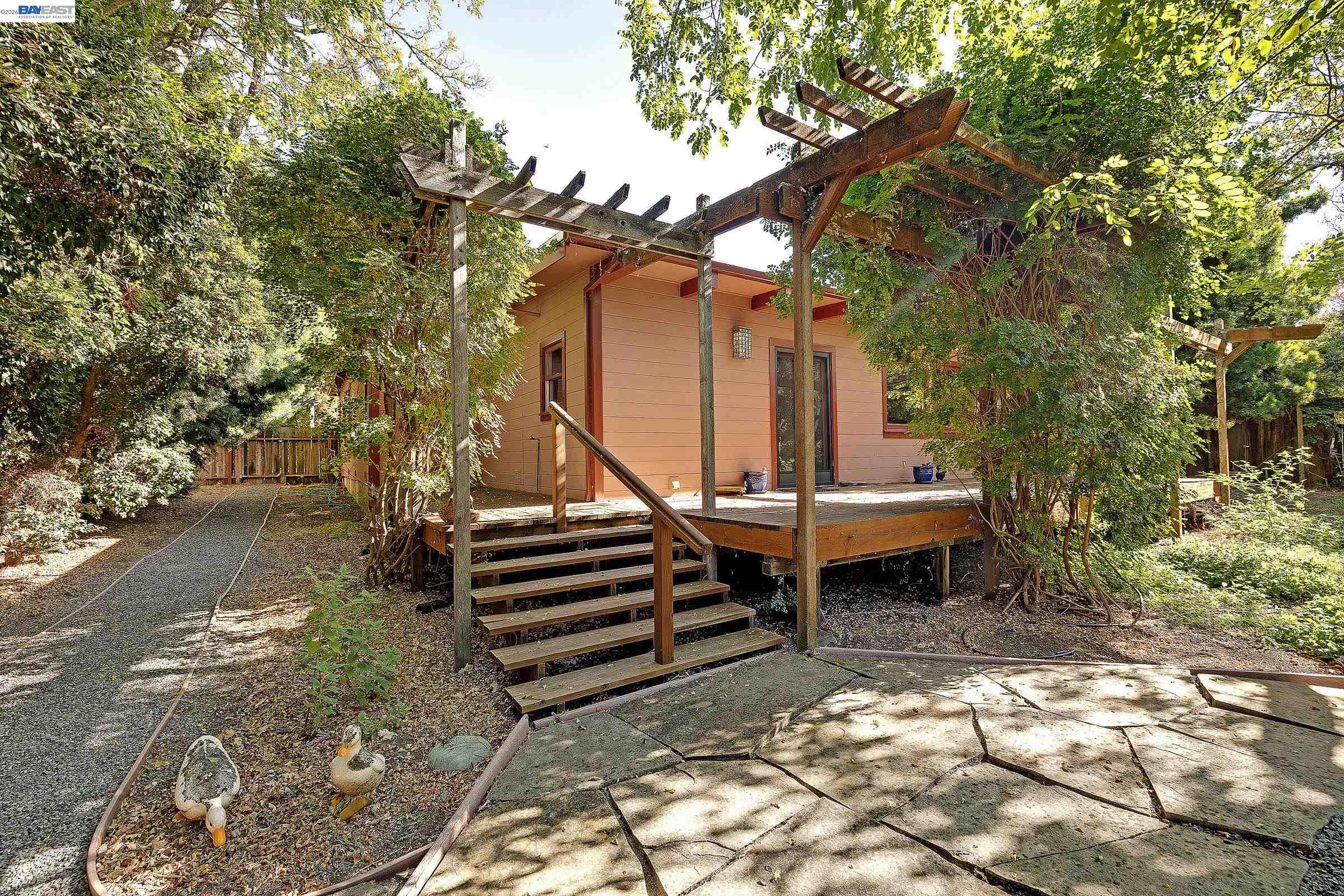 659 Peach St, Novato CA 94945 — photo 32
