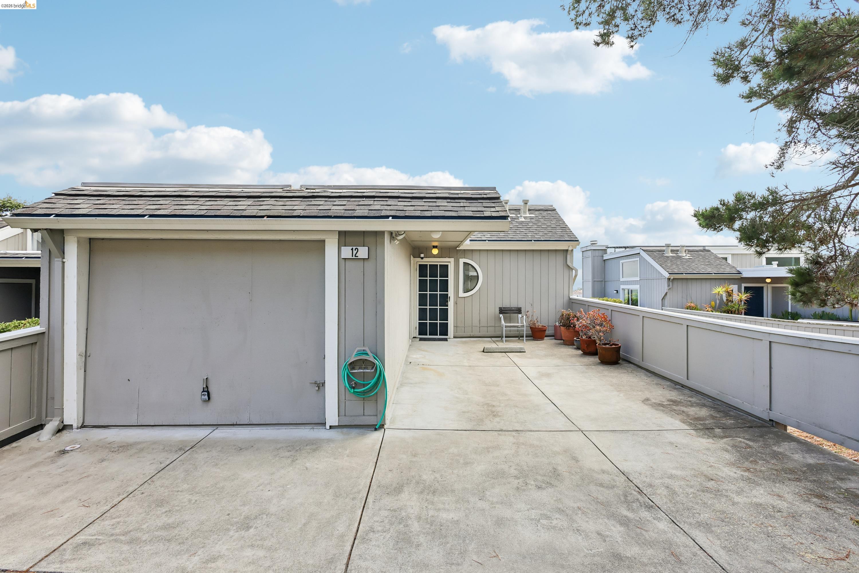 12 Madrid Ct, Novato CA 94949 — photo 2