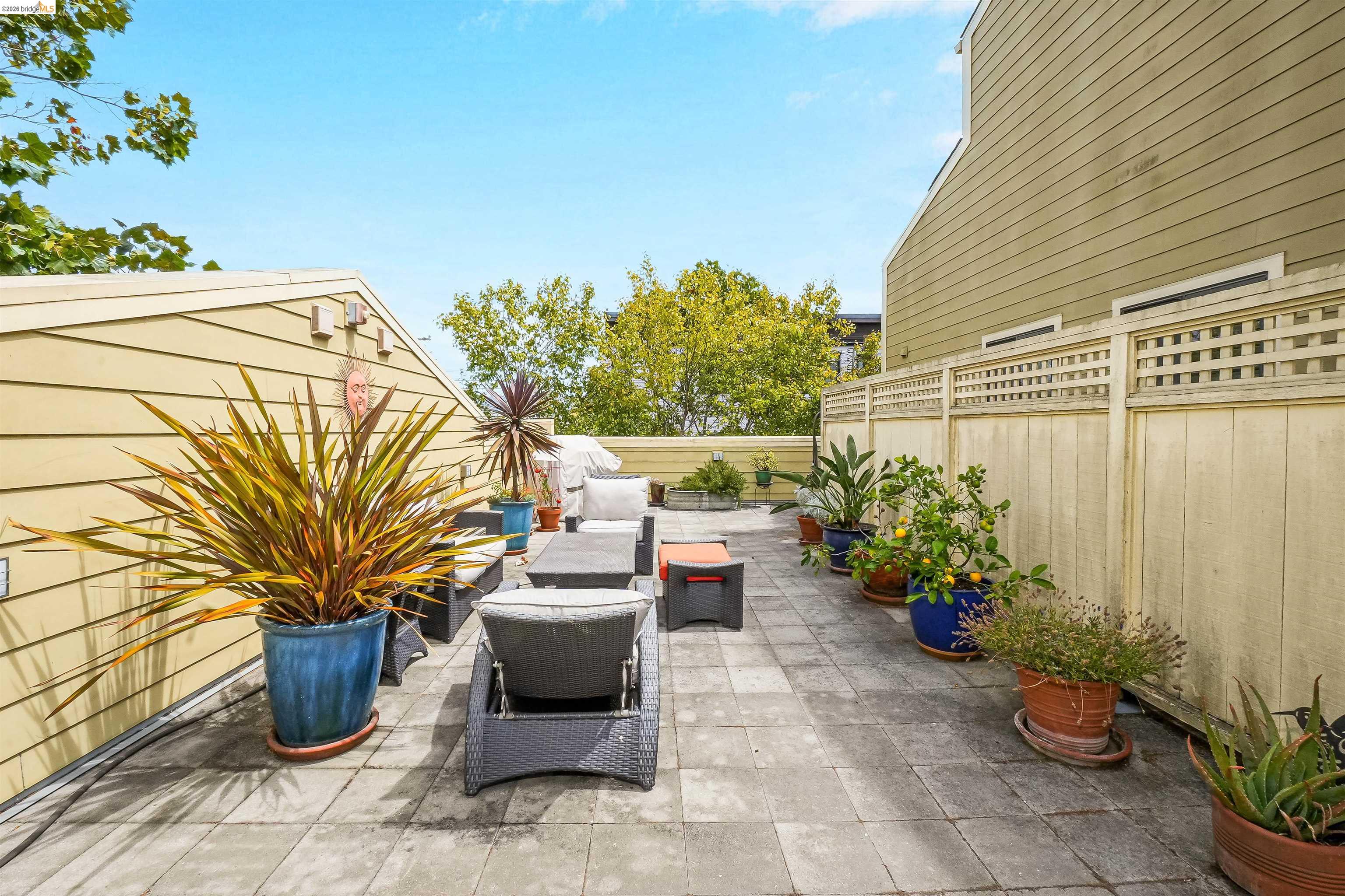 1555 32nd St # 4, Oakland CA 94608 — photo 46
