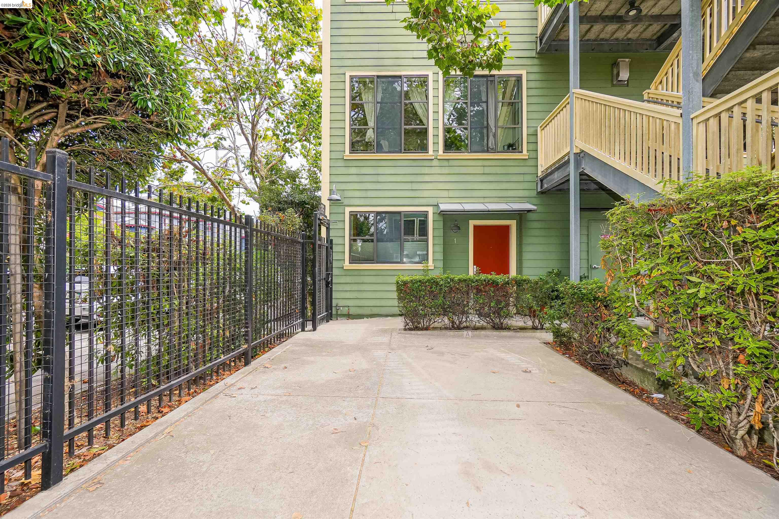 1555 32nd St # 4, Oakland CA 94608 — photo 48