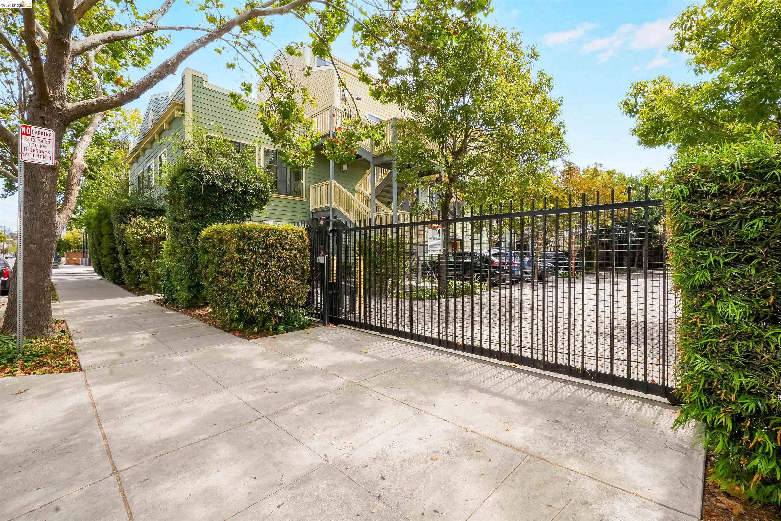 1555 32nd St # 4, Oakland CA 94608 — photo 51