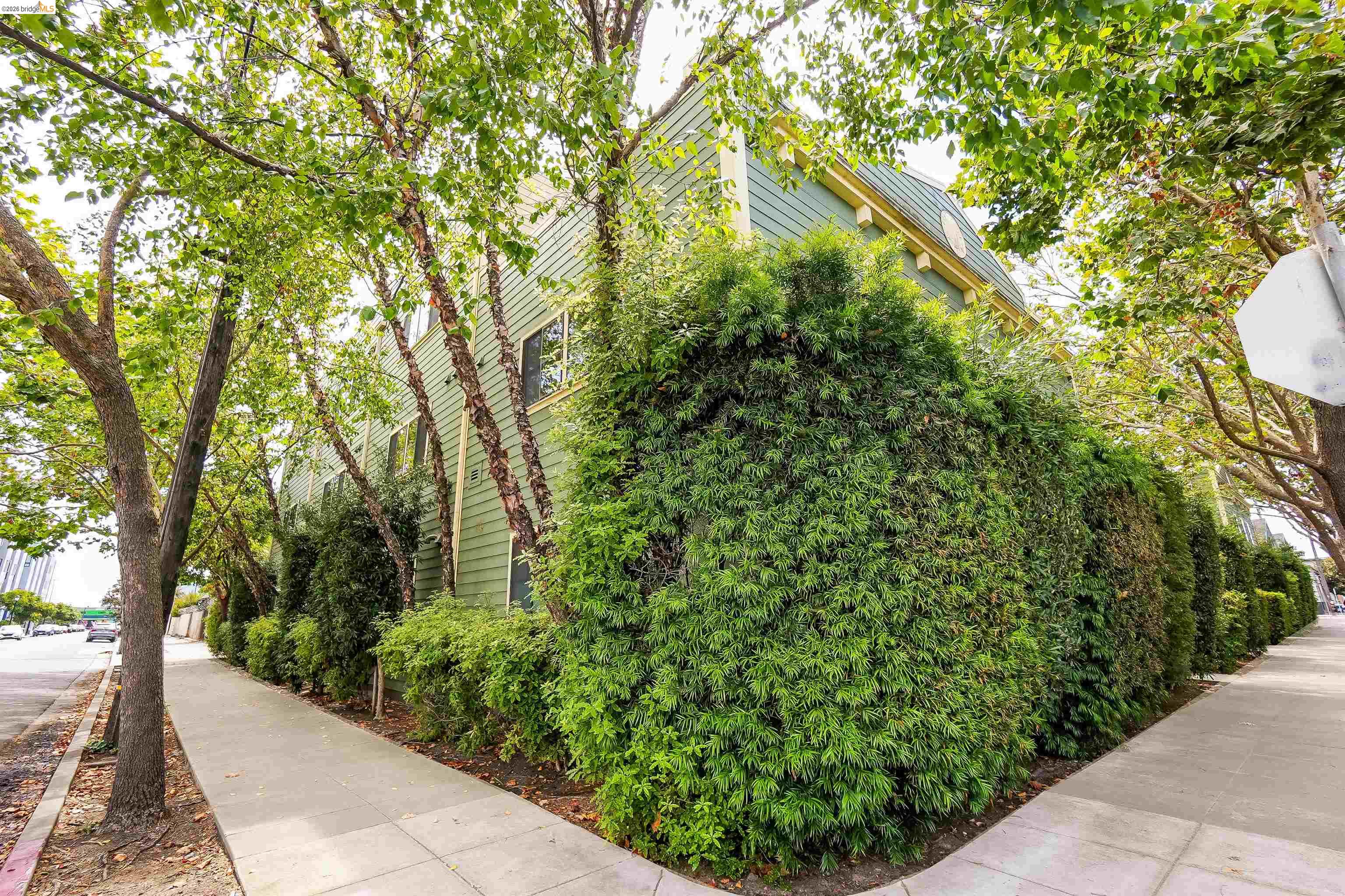 1555 32nd St # 4, Oakland CA 94608 — photo 58