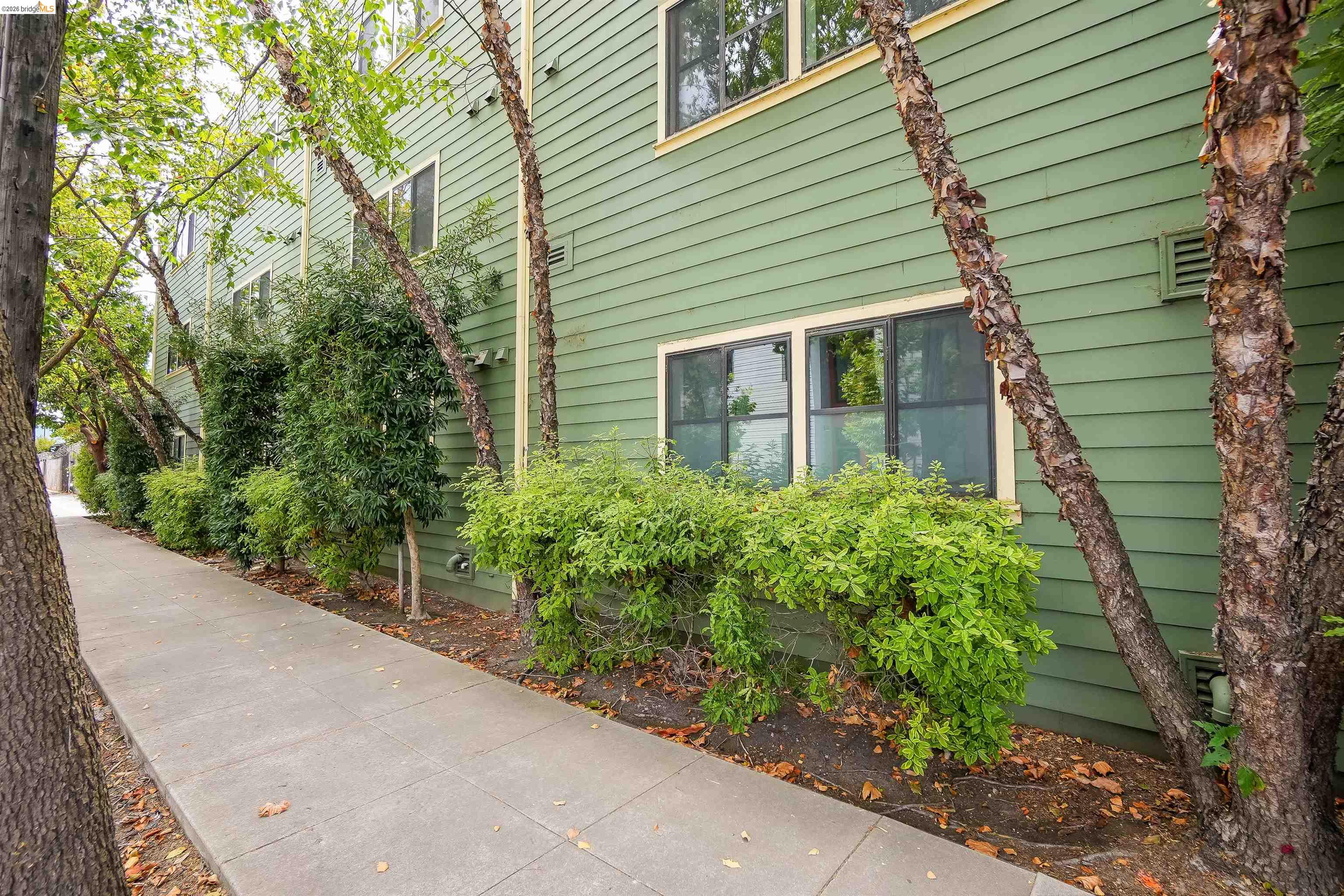 1555 32nd St # 4, Oakland CA 94608 — photo 60