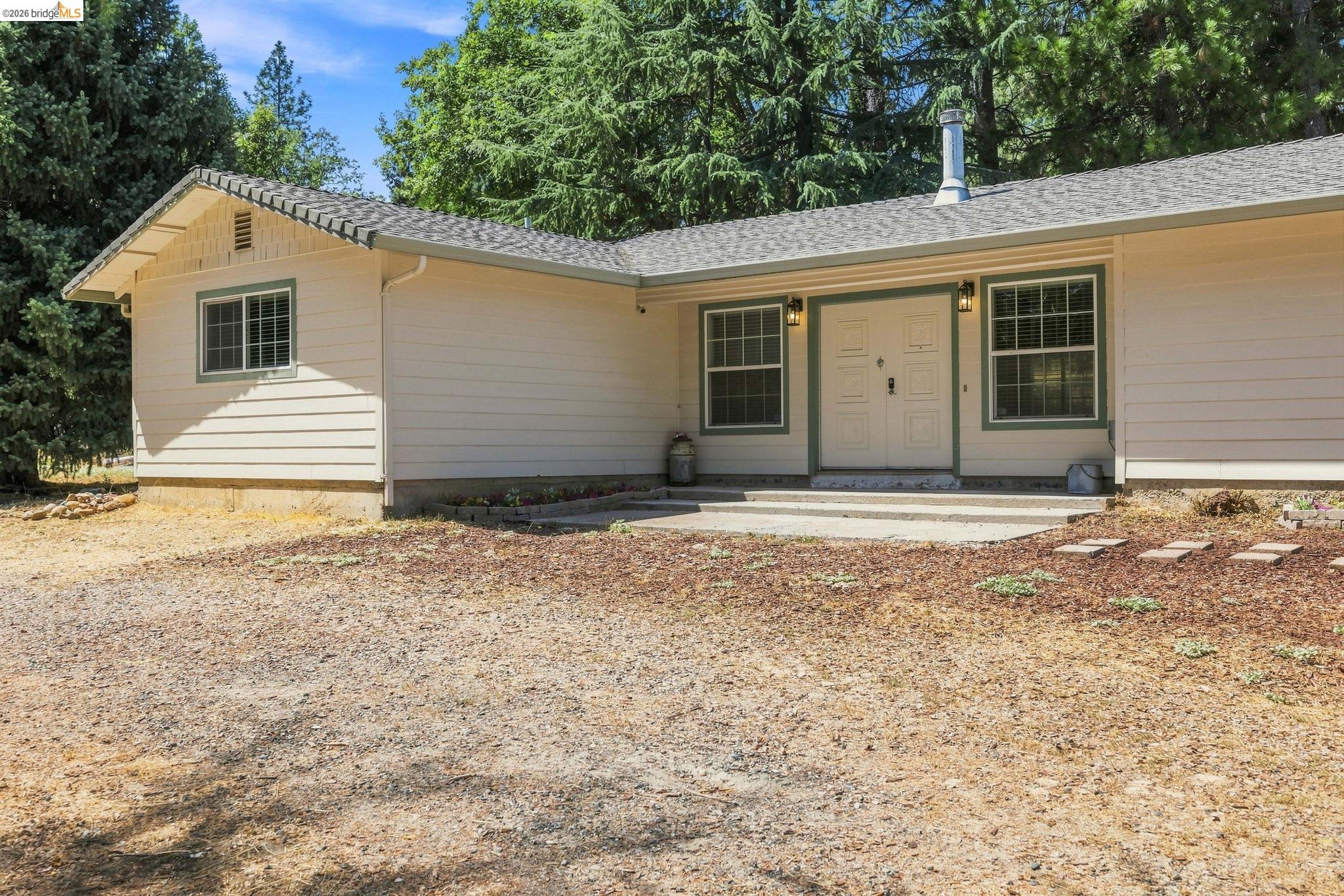 17202 Suez Canal Dr, Sonora CA 95370 — photo 2