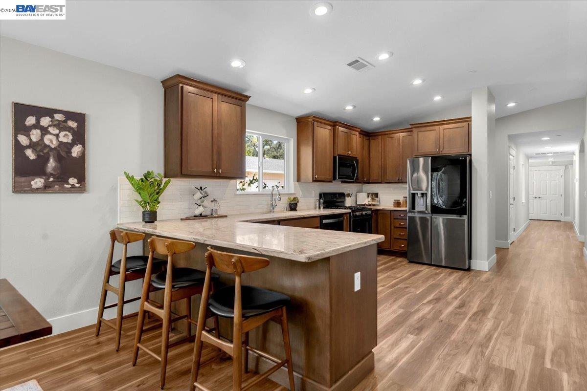 2584 Reservoir Ln, Redding CA 96002 — photo 12