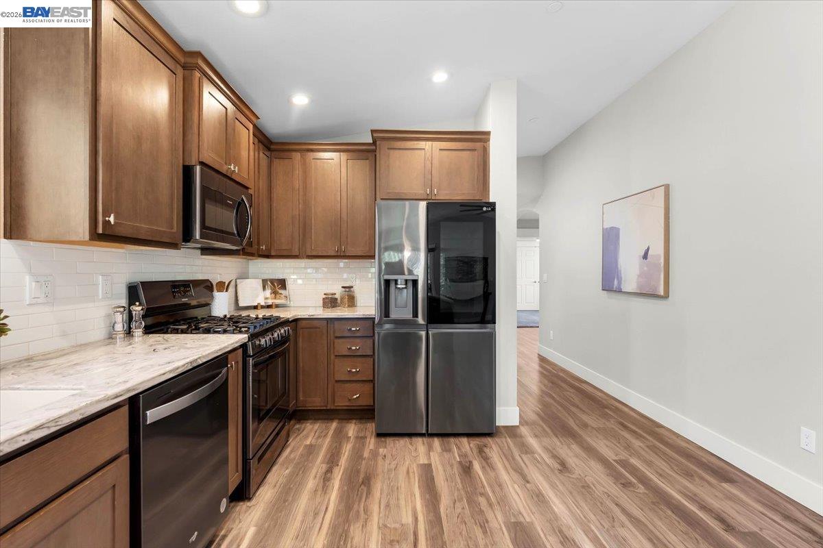 2584 Reservoir Ln, Redding CA 96002 — photo 16