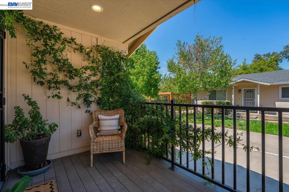 2584 Reservoir Ln, Redding CA 96002 — photo 35
