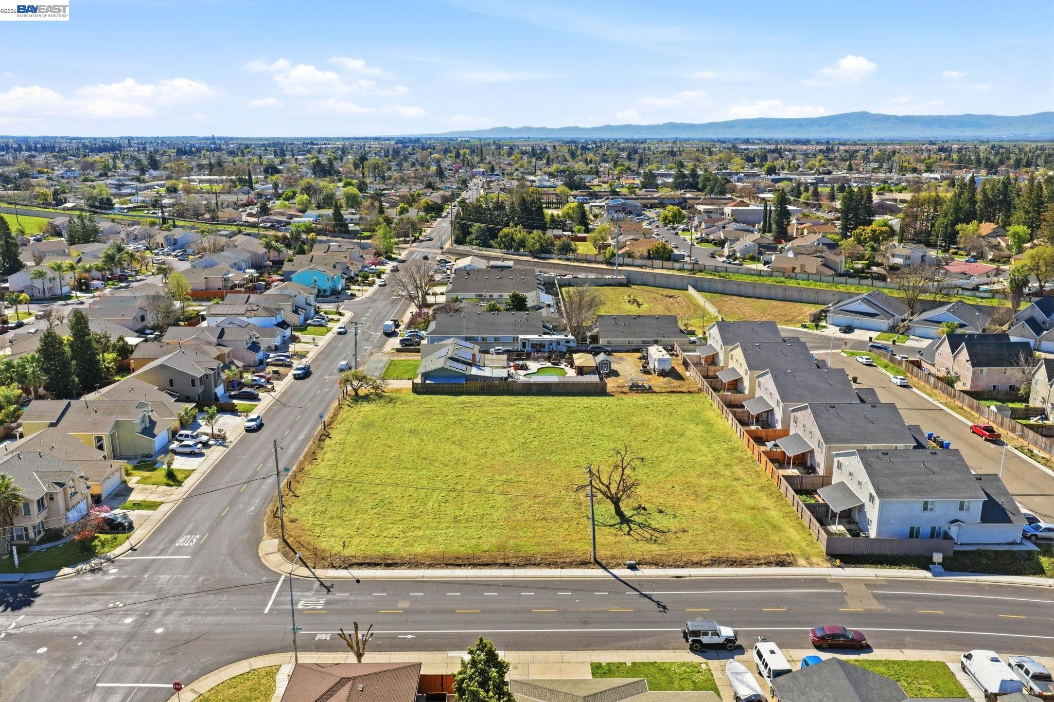 445 N Walnut Ave, Manteca CA 95336 — photo 15