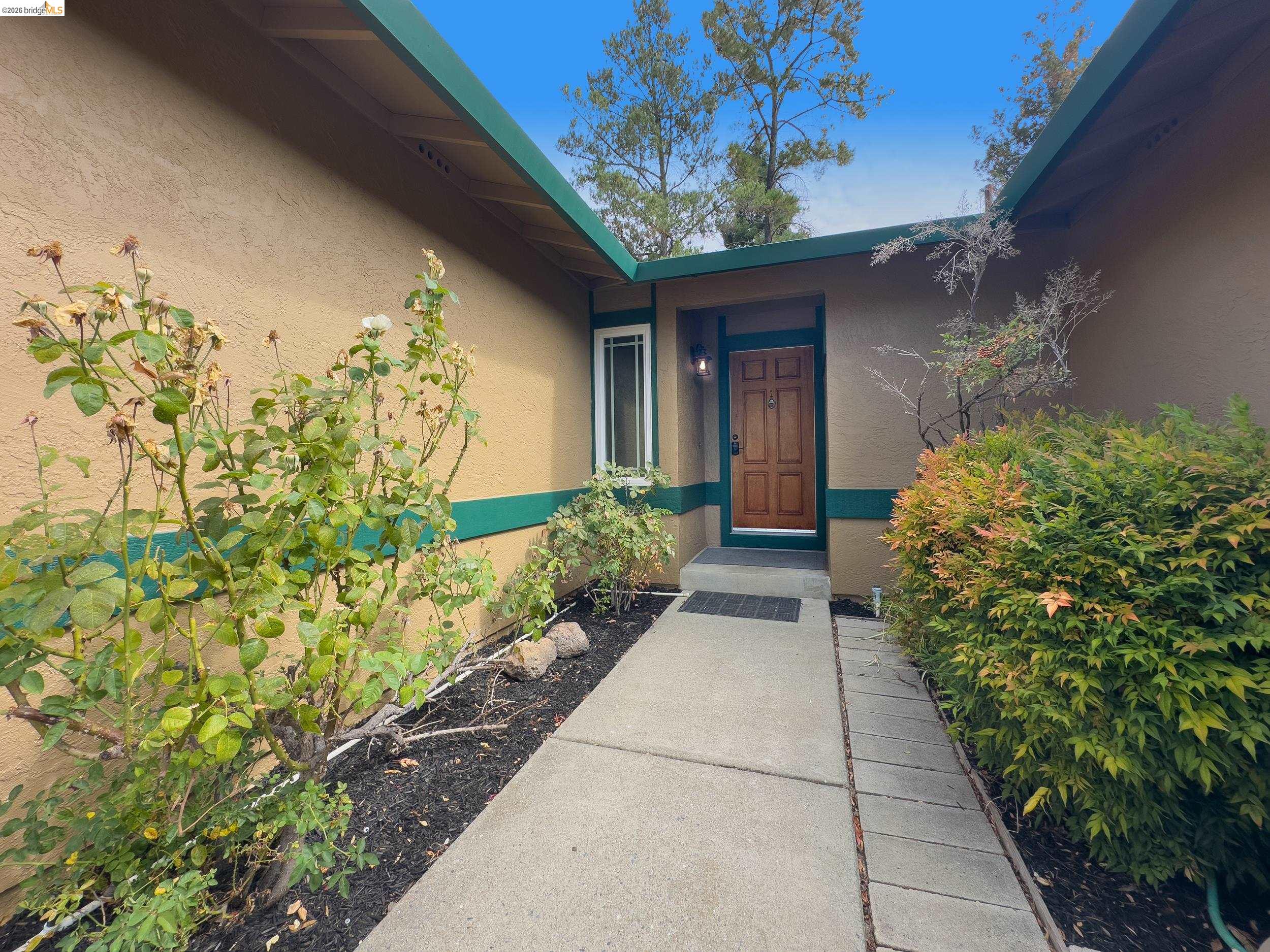 533 Eagle Nest Dr, Martinez CA 94553 — photo 2