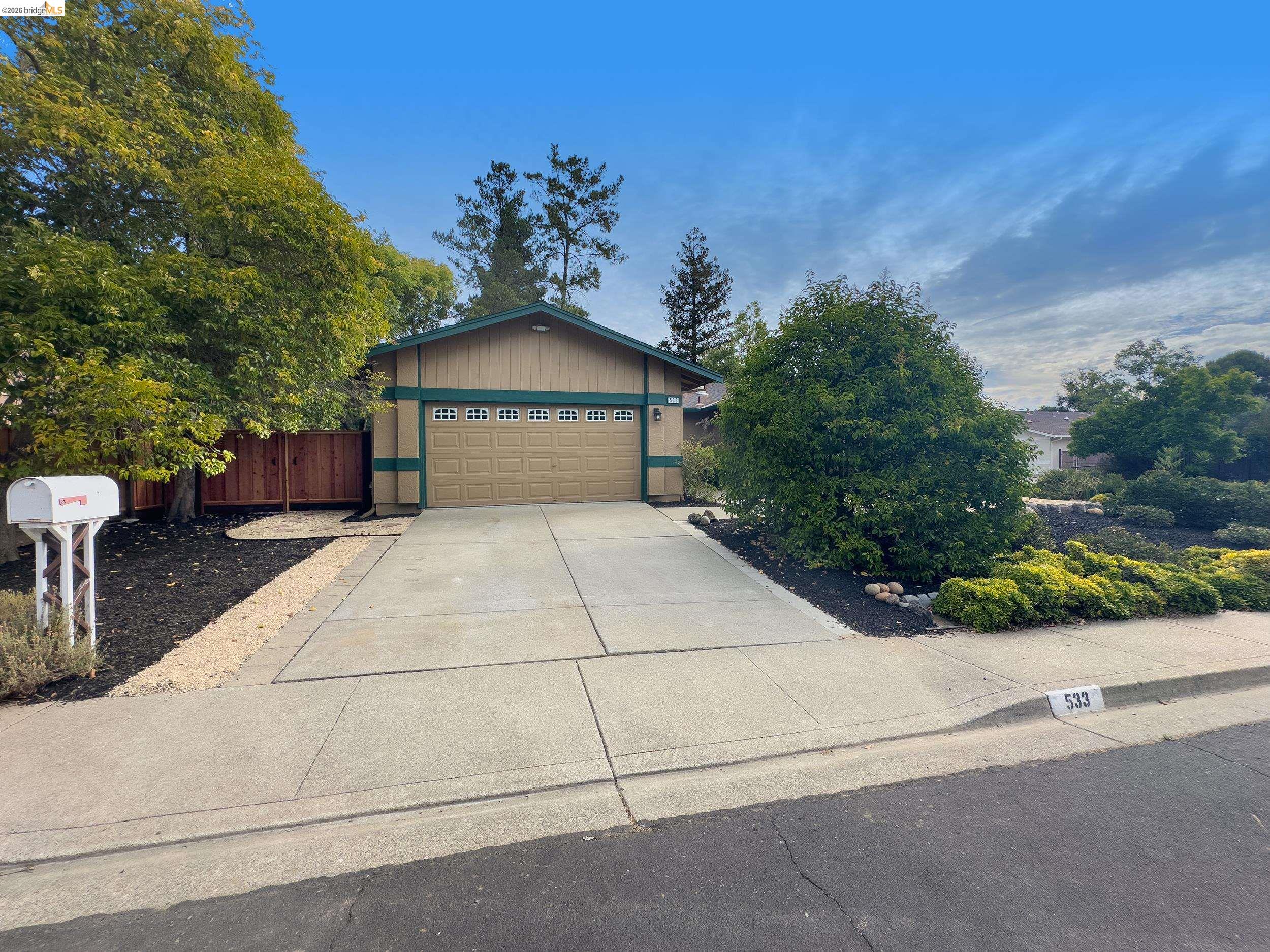 533 Eagle Nest Dr, Martinez CA 94553 — photo 4