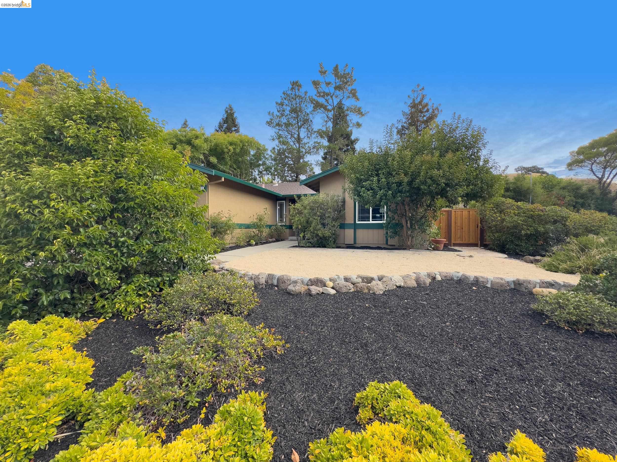 533 Eagle Nest Dr, Martinez CA 94553 — photo 6