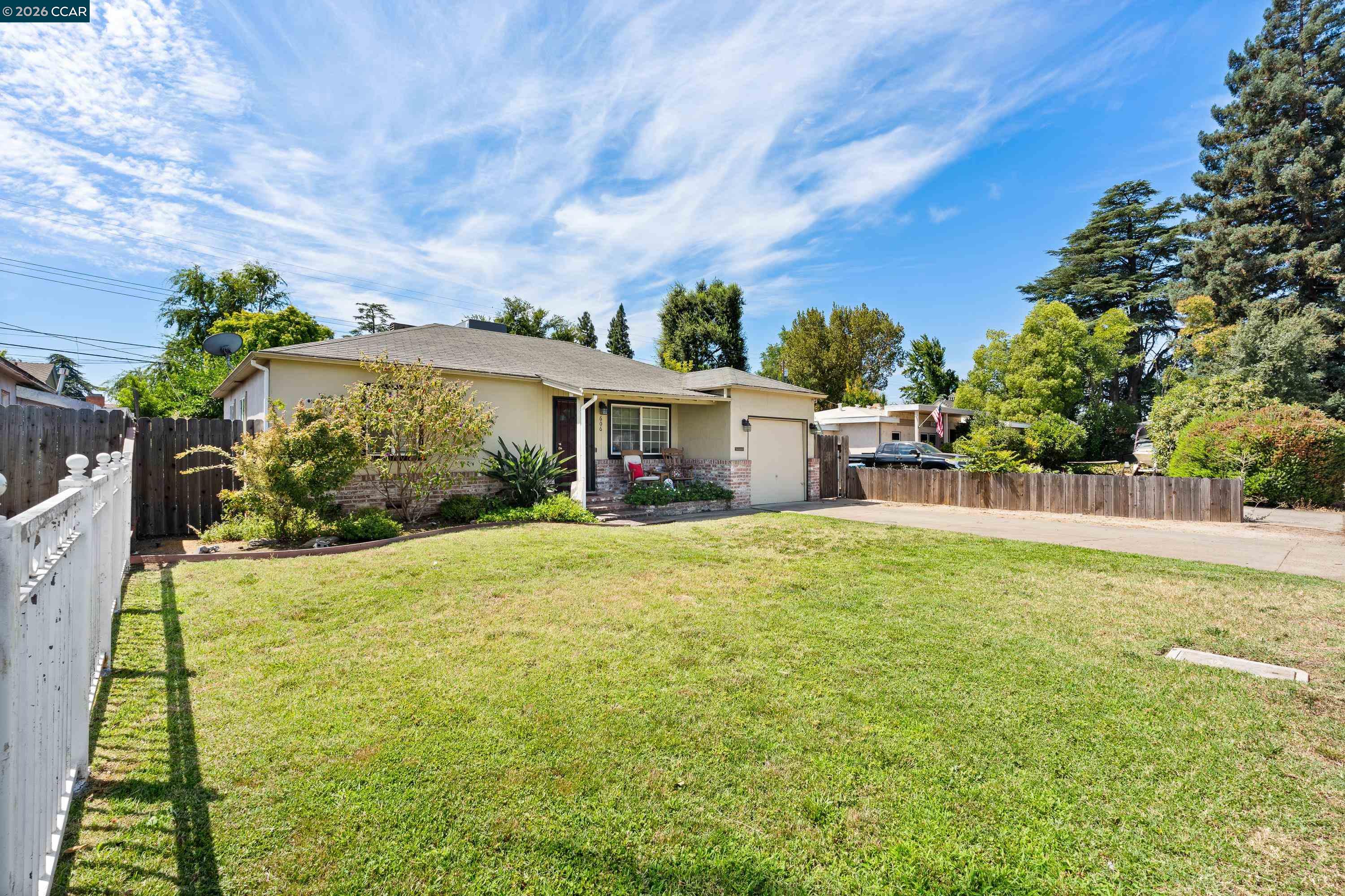 606 W Turner Rd, Lodi, CA 95240 photo 9