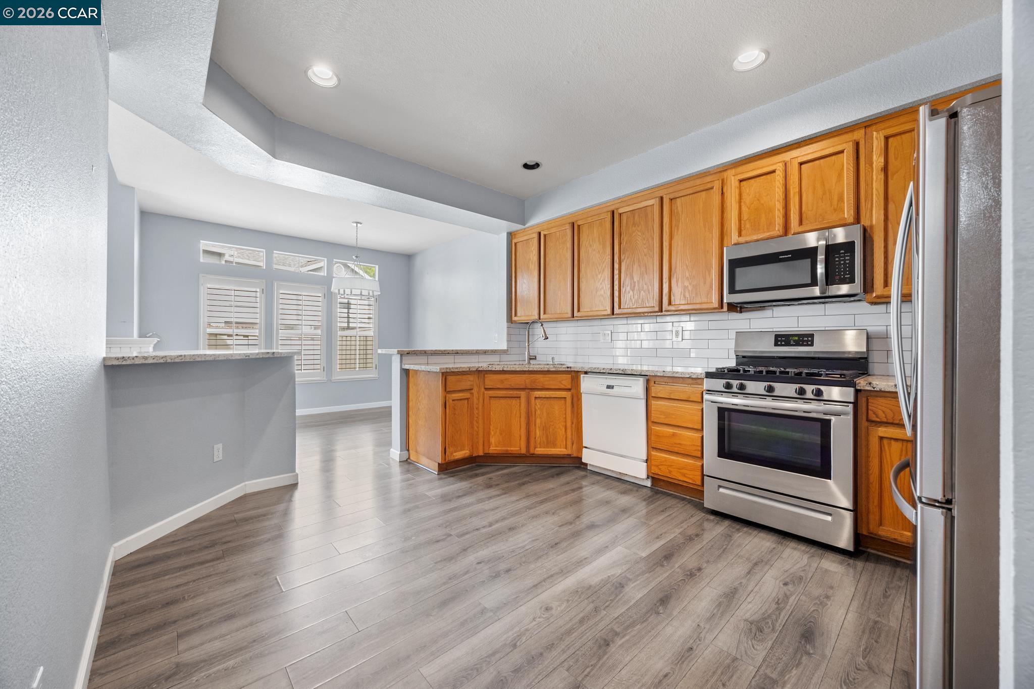407 N Wildwood, Hercules CA 94547 — photo 9