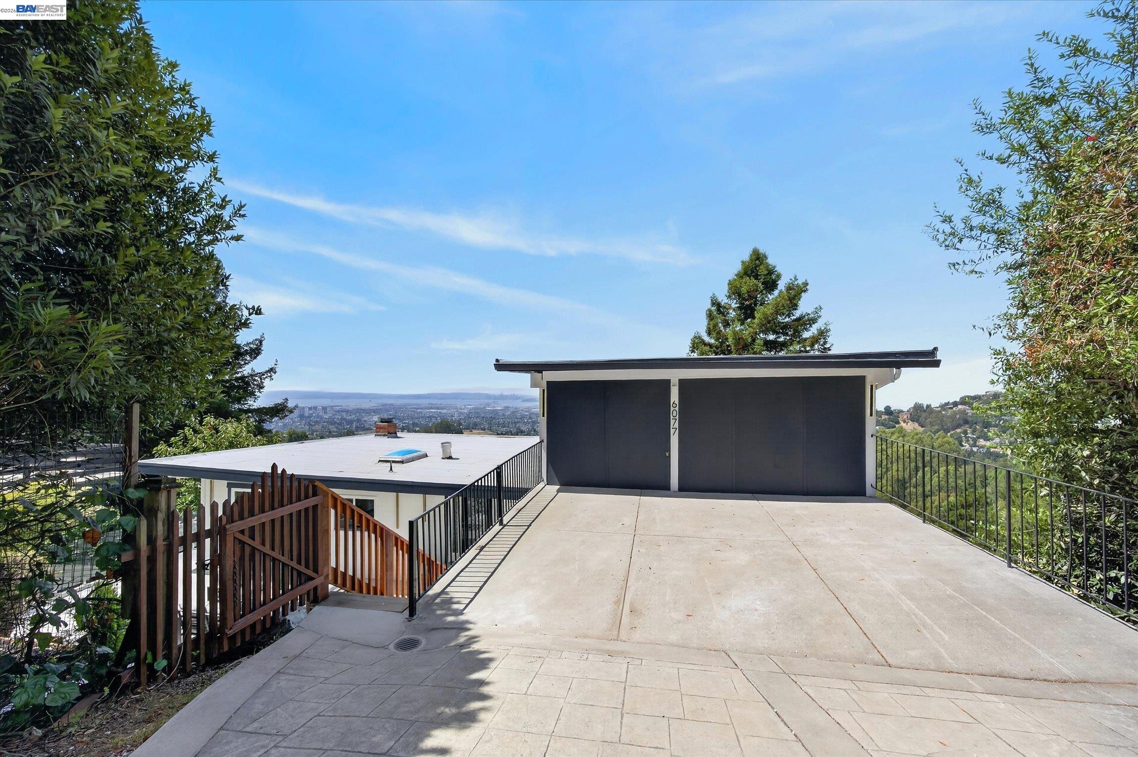 6077 Skyline Blvd, Oakland