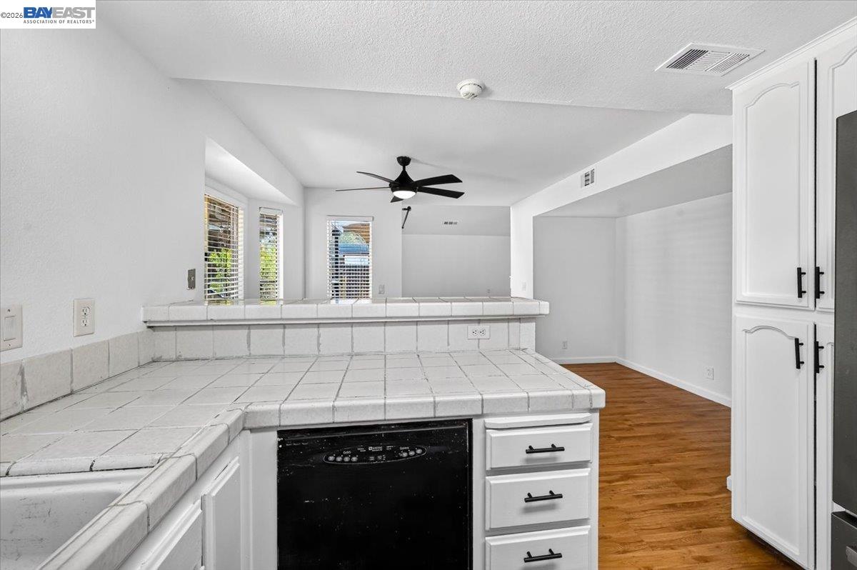 8265 Calla Way, Sacramento CA 95828 — photo 22