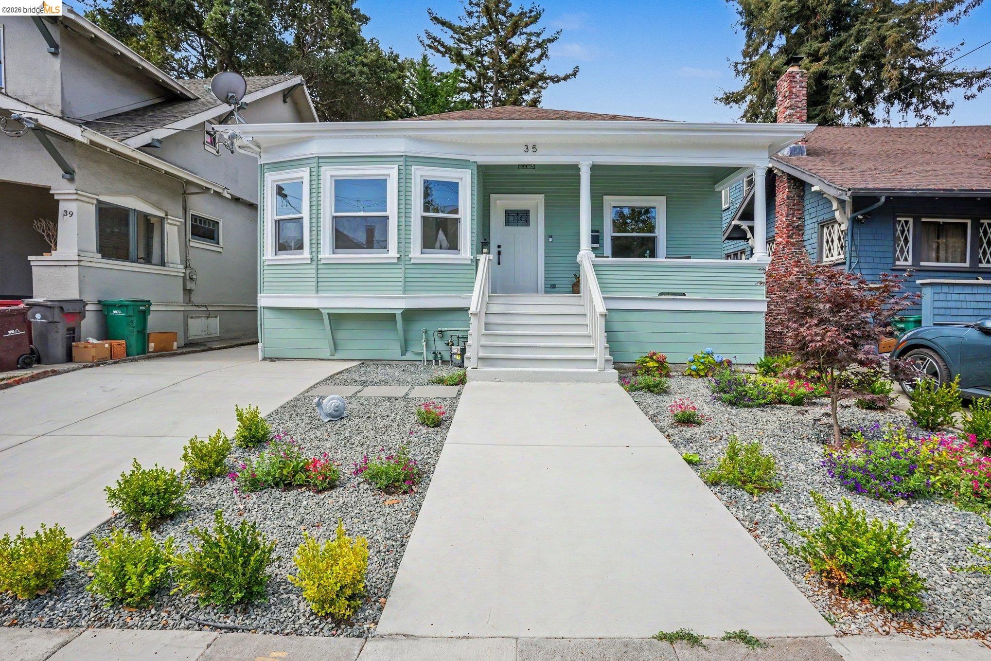 35 Randwick Ave, Oakland