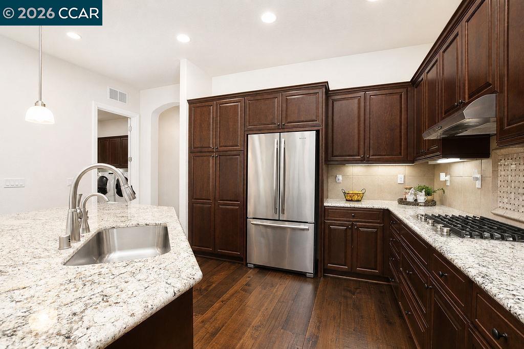 1083 Pomerol Cir, Brentwood CA 94513 — photo 8