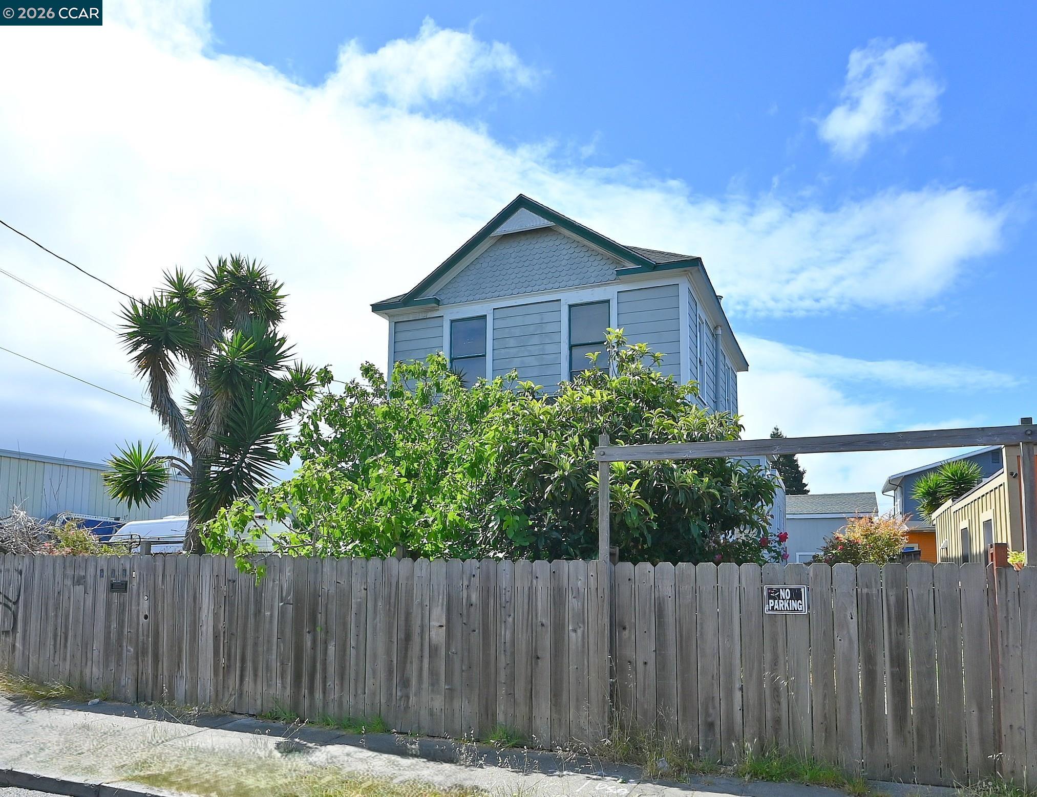 979 Grace Ave, Oakland
