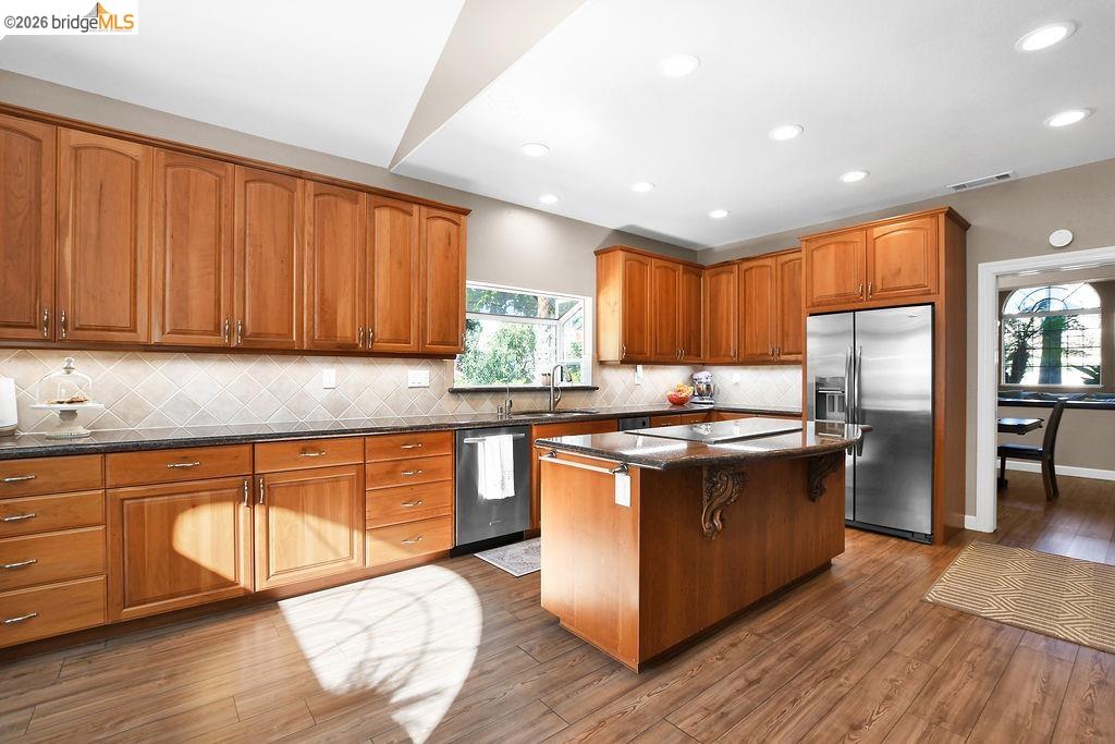 565 Mcintosh Ter, Brentwood CA 94513 — photo 8