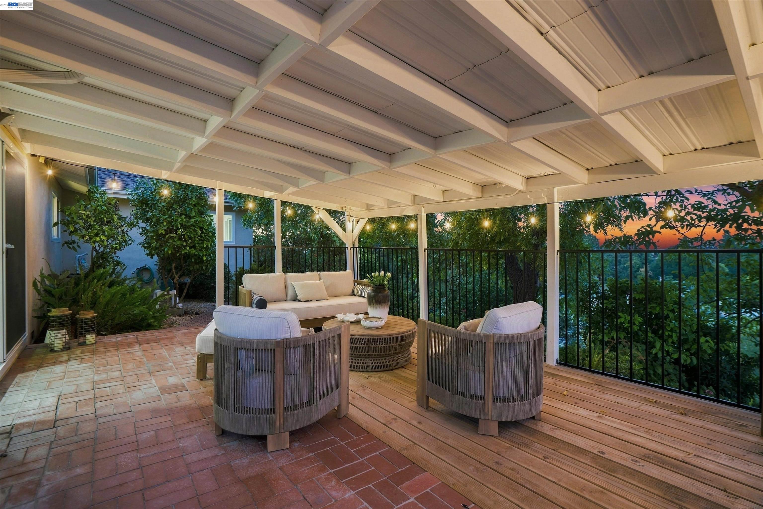 327 Kingston Ave, Martinez CA 94553