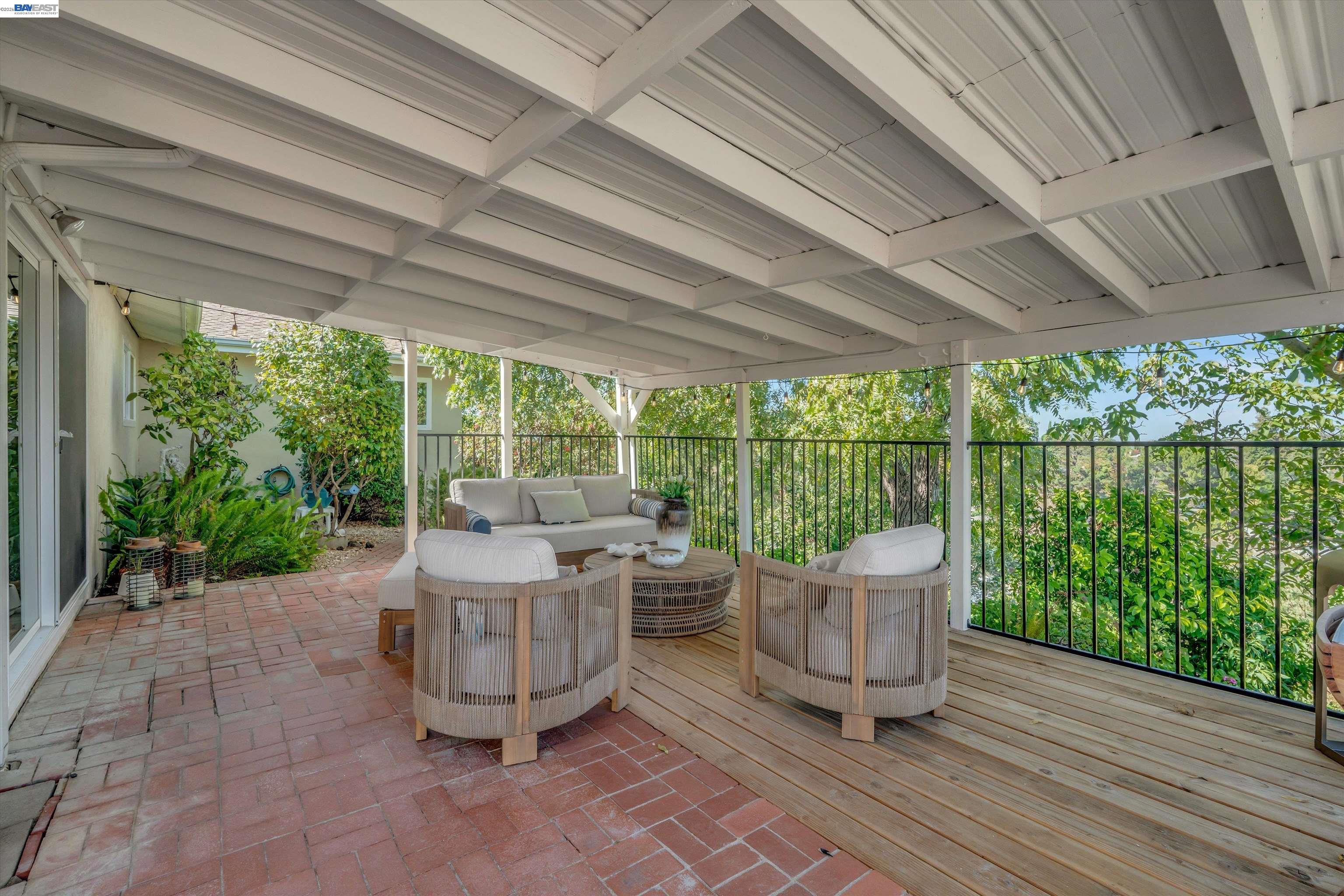 327 Kingston Ave, Martinez CA 94553 — photo 2