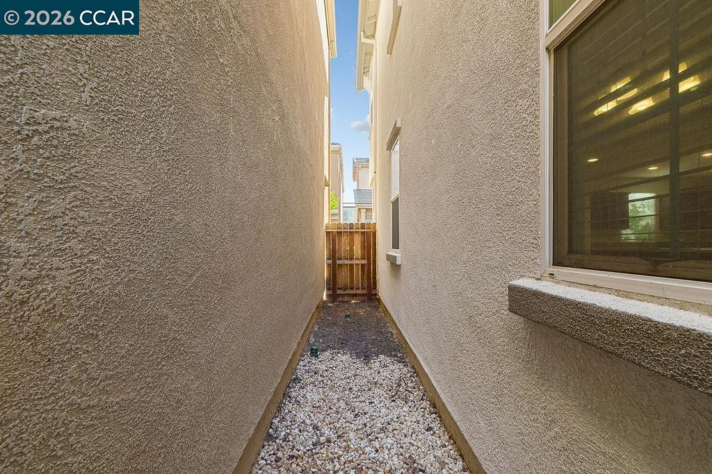 7832 Acorri Walk, Sacramento CA 95823 — photo 39