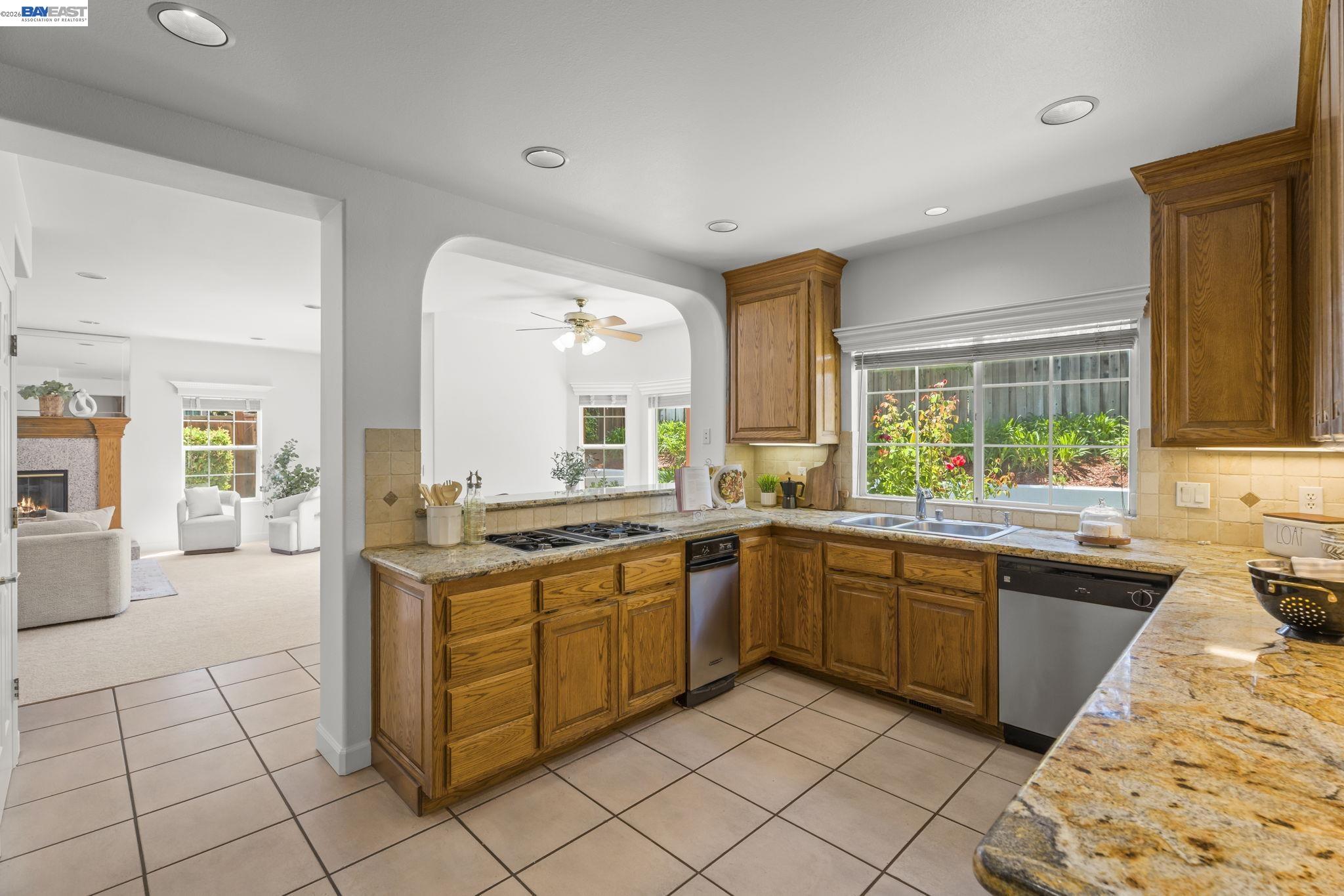 313 Diamond Ct, Pleasanton CA 94566 — photo 11