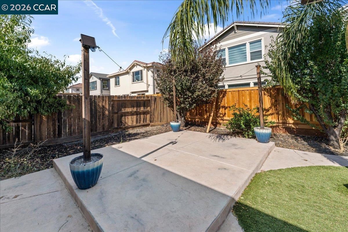 563 Silver Saddle Dr, Pittsburg CA 94565 — photo 36