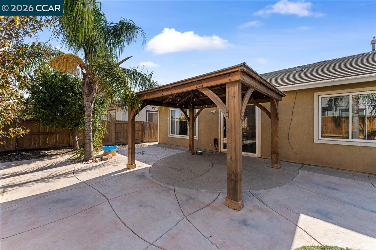 563 Silver Saddle Dr, Pittsburg CA 94565 — photo 38