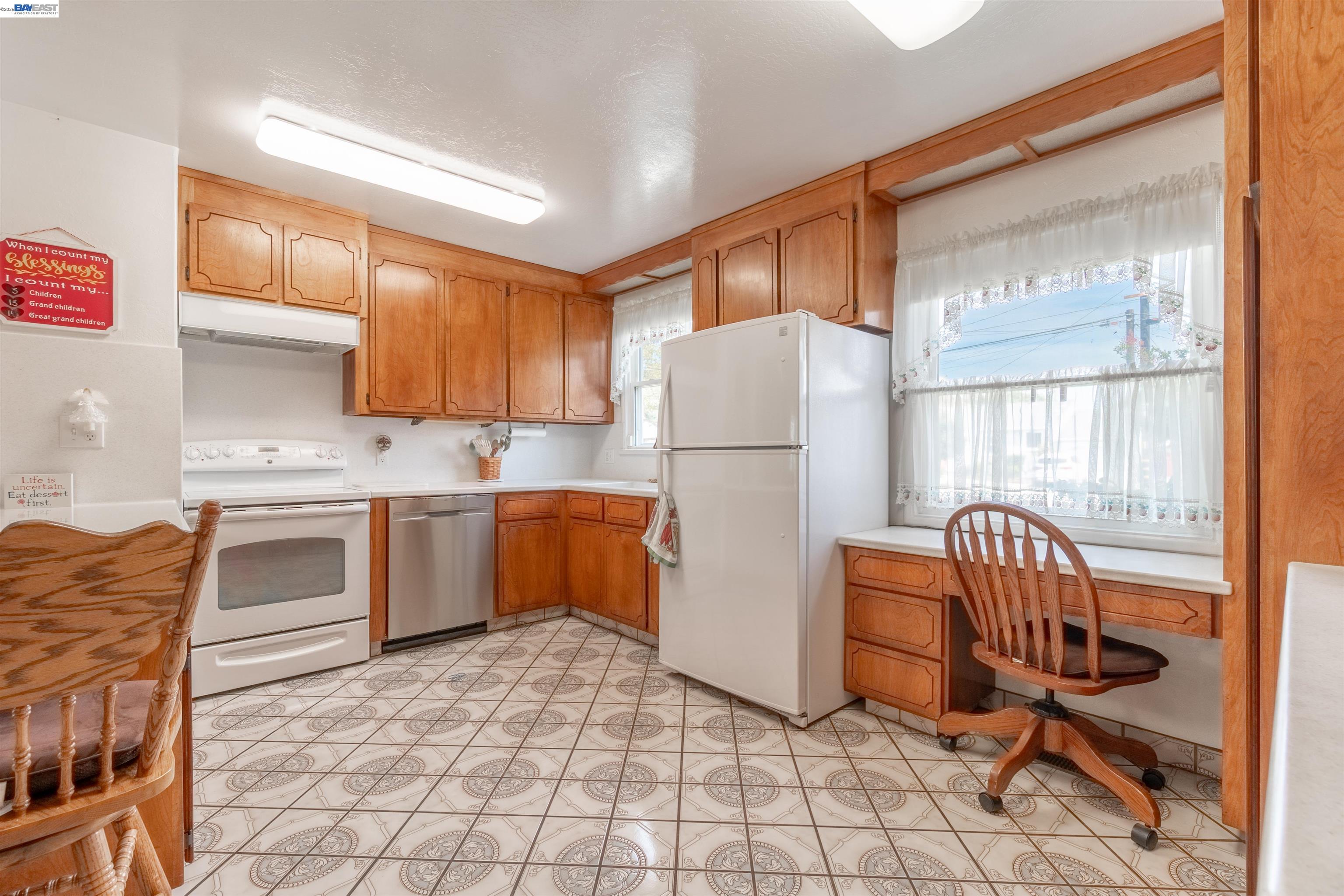 15209 Farnsworth St, San Leandro CA 94579 — photo 9