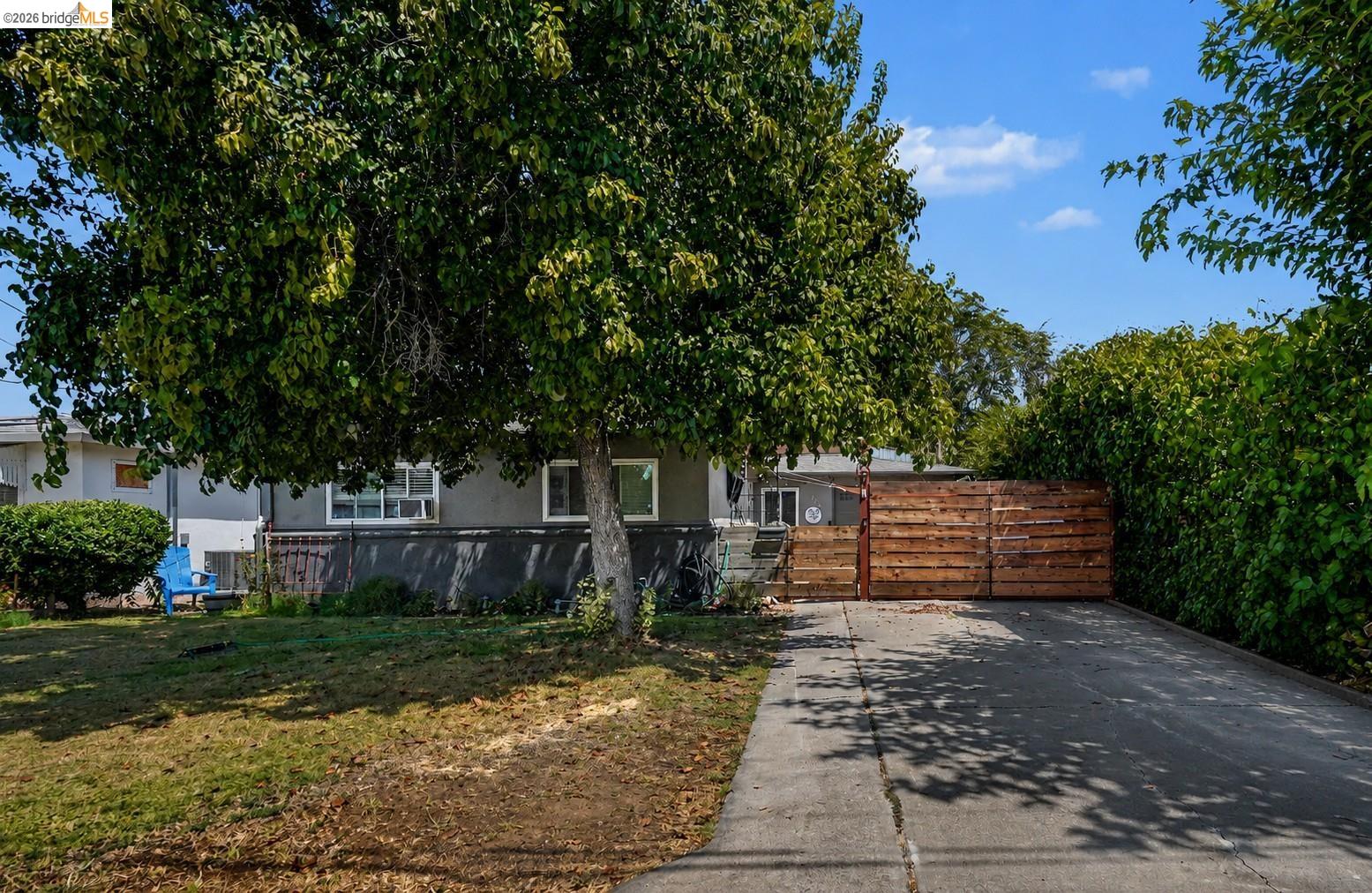 Front Image Thumbnail for EB41145750