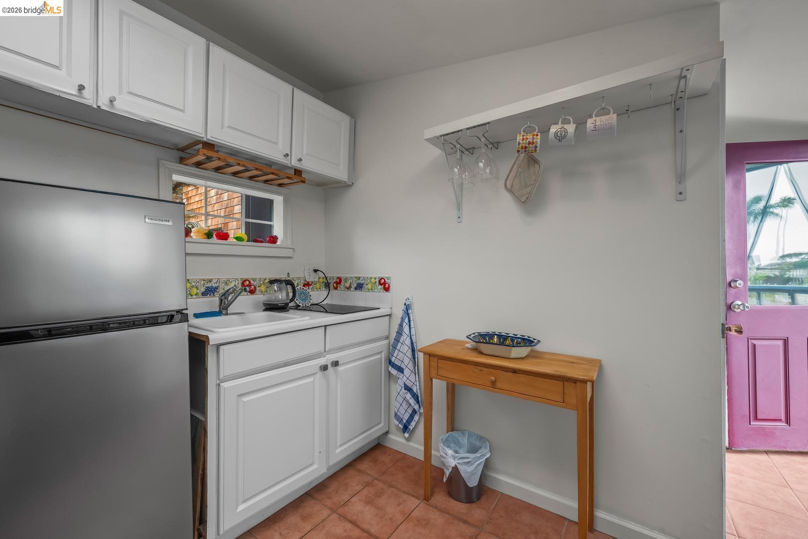 2000 Clinton AVE, Alameda CA 94501 — photo 16